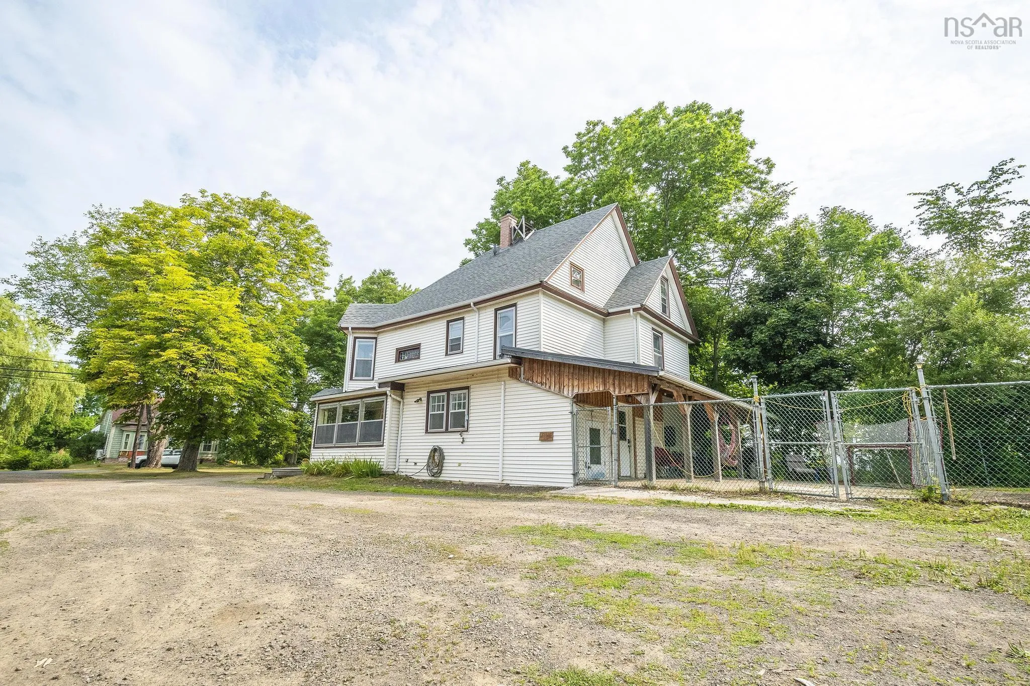 528 Granville St, Bridgetown, NS B0S 1C0, 5 Bedrooms Bedrooms, ,3 BathroomsBathrooms,Residential,For Sale,Granville St,202519234