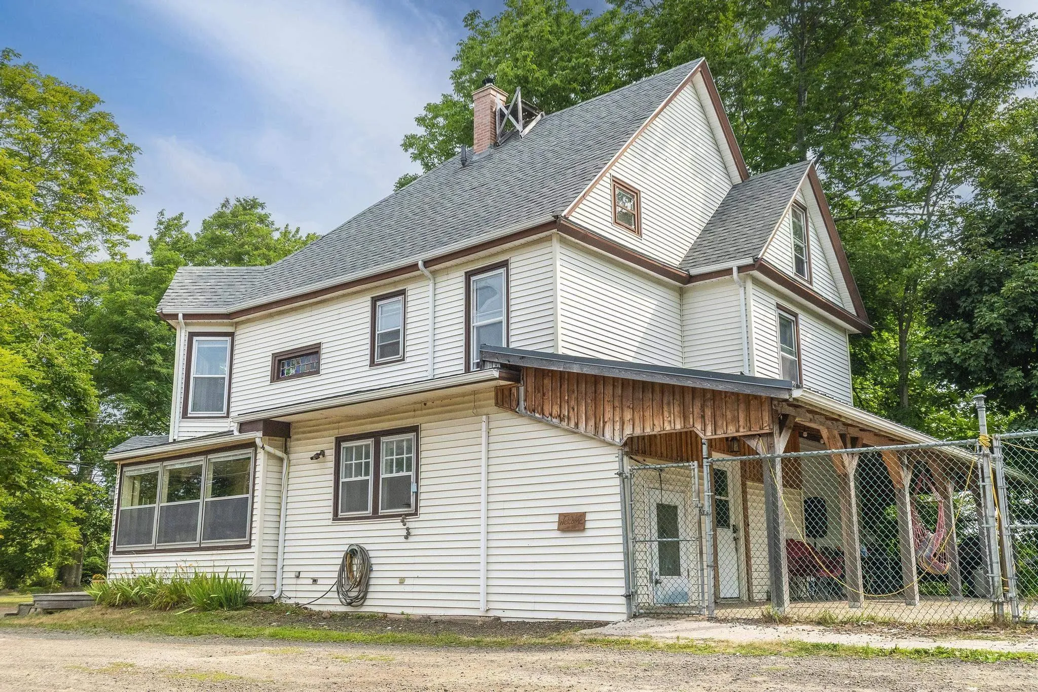528 Granville St, Bridgetown, NS B0S 1C0, 5 Bedrooms Bedrooms, ,3 BathroomsBathrooms,Residential,For Sale,Granville St,202519234