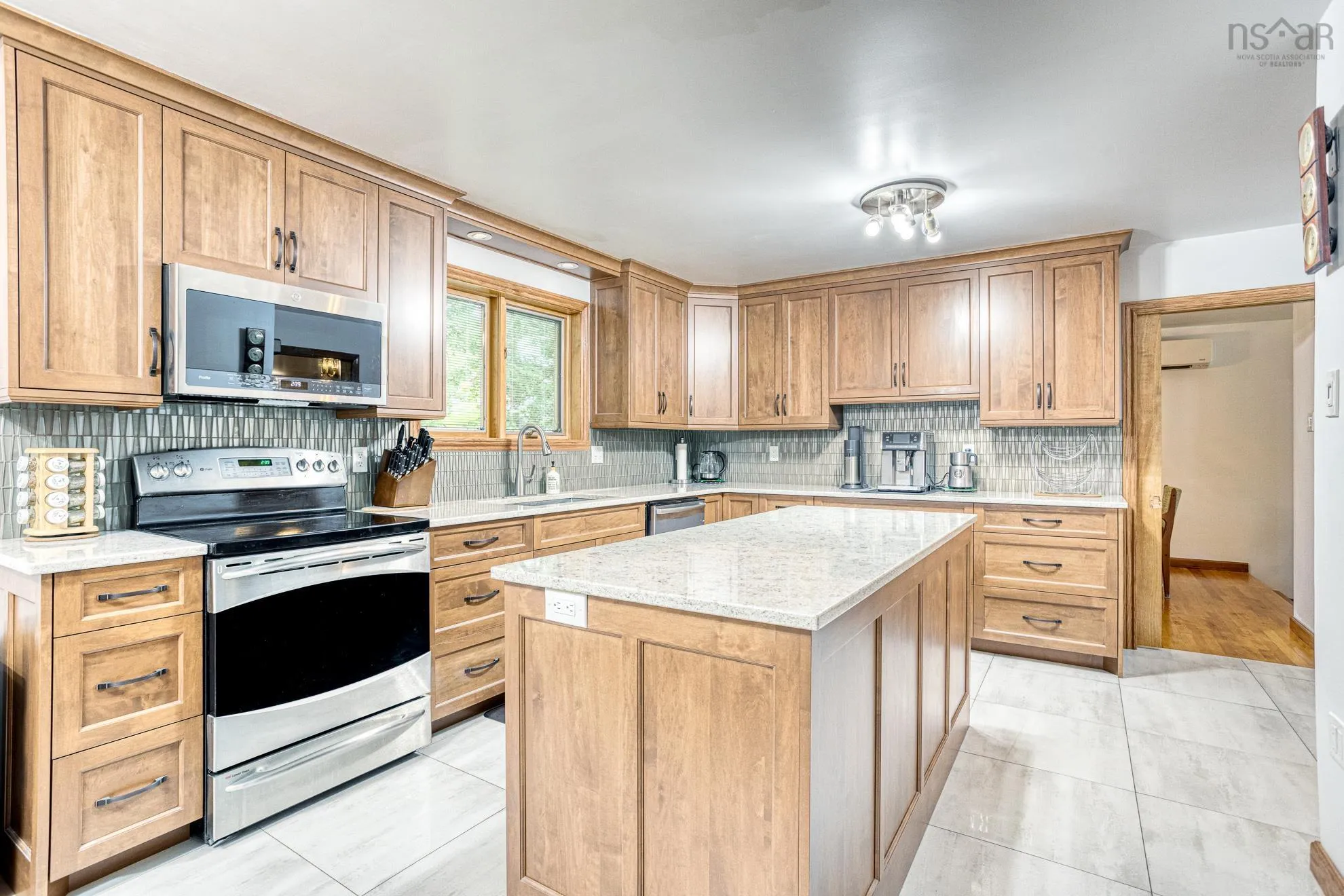9 Nighthawk Lane, Bedford, NS B4A 3L2, 4 Bedrooms Bedrooms, ,4 BathroomsBathrooms,Residential,For Sale,Nighthawk,202523919