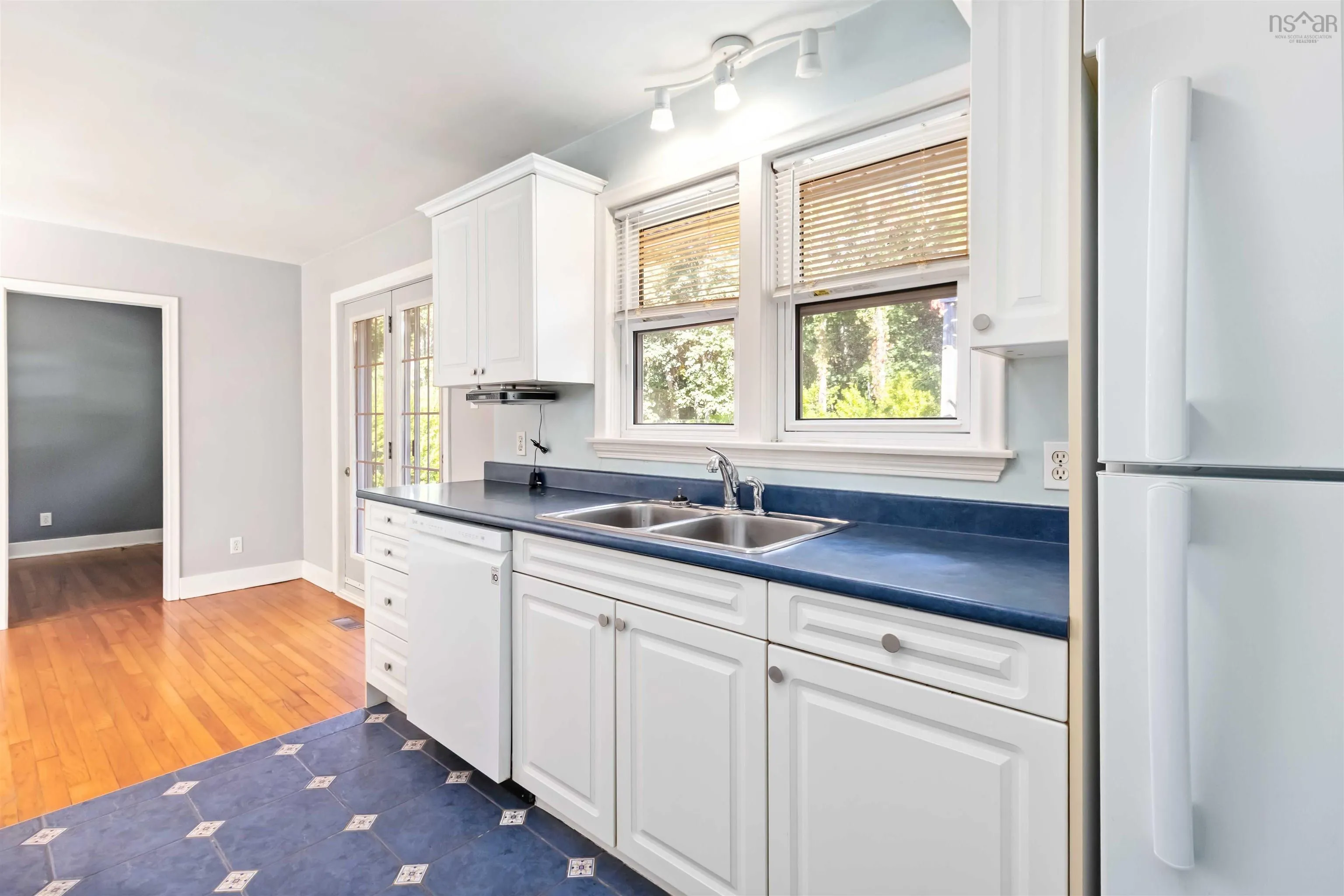 12 Elizabeth Street, Dartmouth, NS B2W 2T5, 2 Bedrooms Bedrooms, ,1 BathroomBathrooms,Residential,For Sale,Elizabeth,202524471