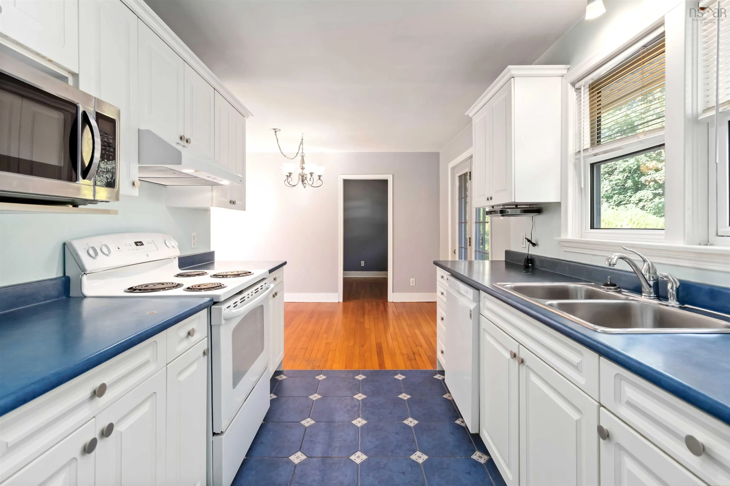 12 Elizabeth Street, Dartmouth, NS B2W 2T5, 2 Bedrooms Bedrooms, ,1 BathroomBathrooms,Residential,For Sale,Elizabeth,202524471