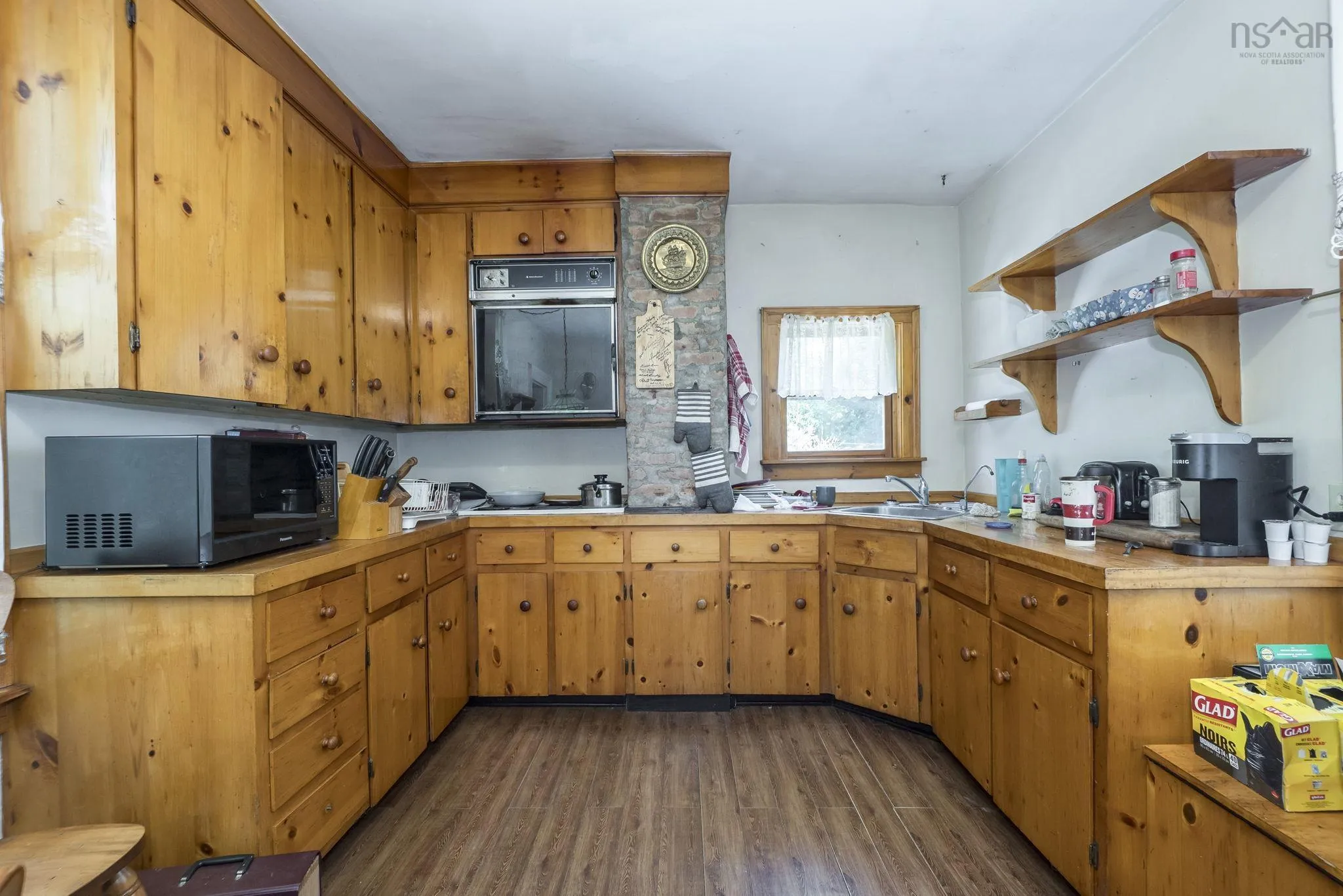 77 Pleasant Street, Dartmouth, NS B2Y 3P6, 3 Bedrooms Bedrooms, ,1 BathroomBathrooms,Residential,For Sale,Pleasant,202518857