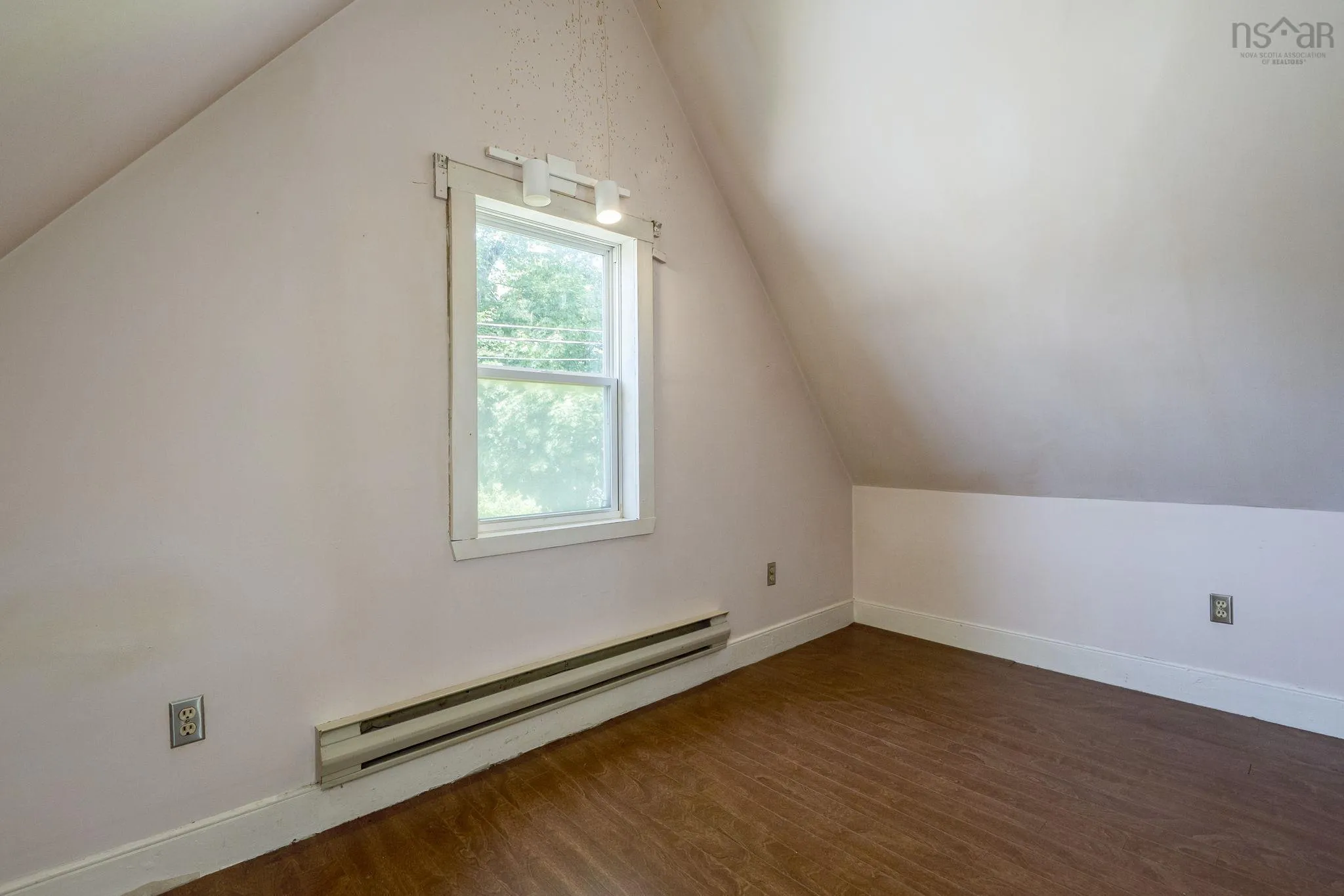 77 Pleasant Street, Dartmouth, NS B2Y 3P6, 3 Bedrooms Bedrooms, ,1 BathroomBathrooms,Residential,For Sale,Pleasant,202518857