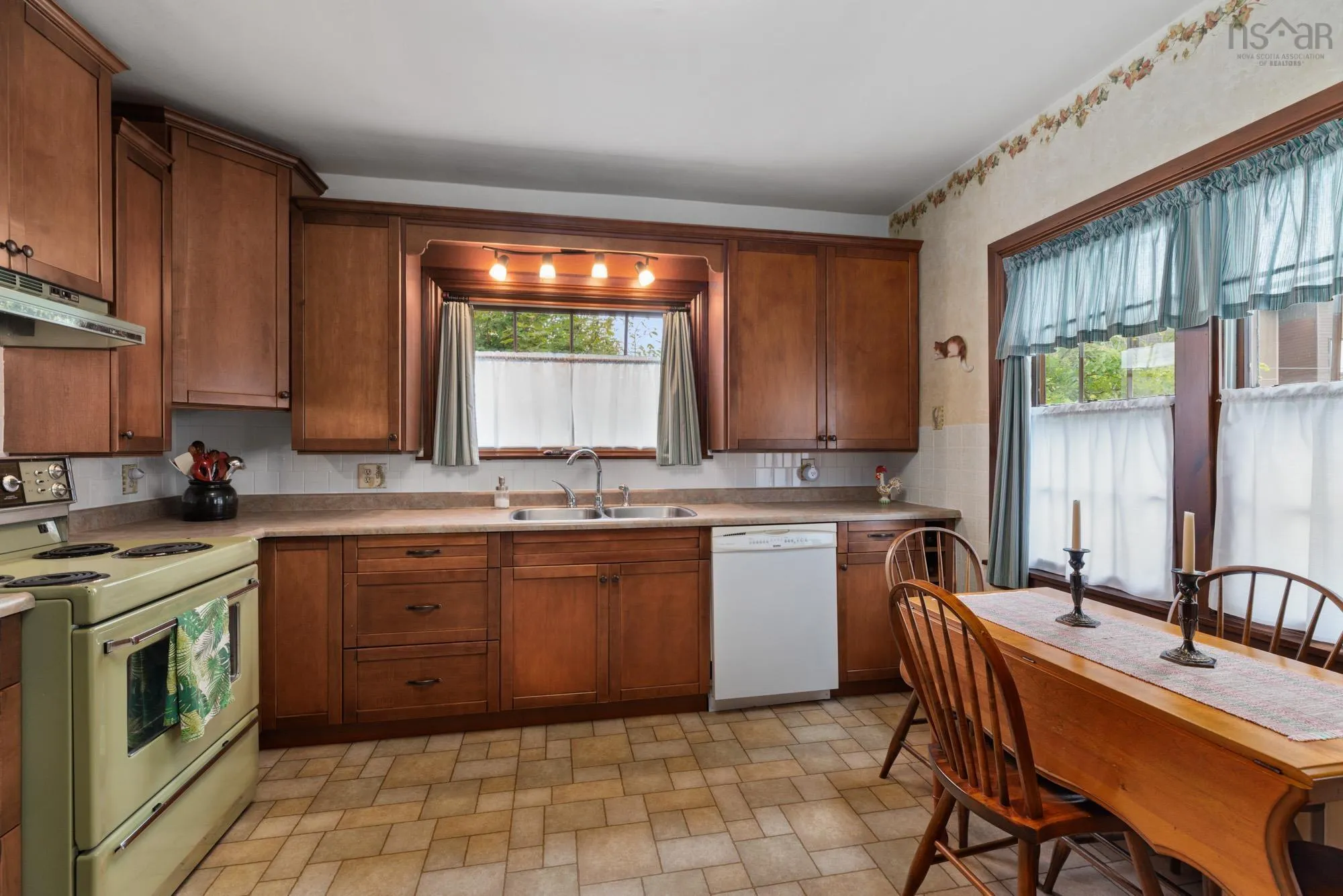 3374 Windsor Street, Halifax, NS B3K 5G4, 3 Bedrooms Bedrooms, ,1 BathroomBathrooms,Residential,For Sale,Windsor,202523138