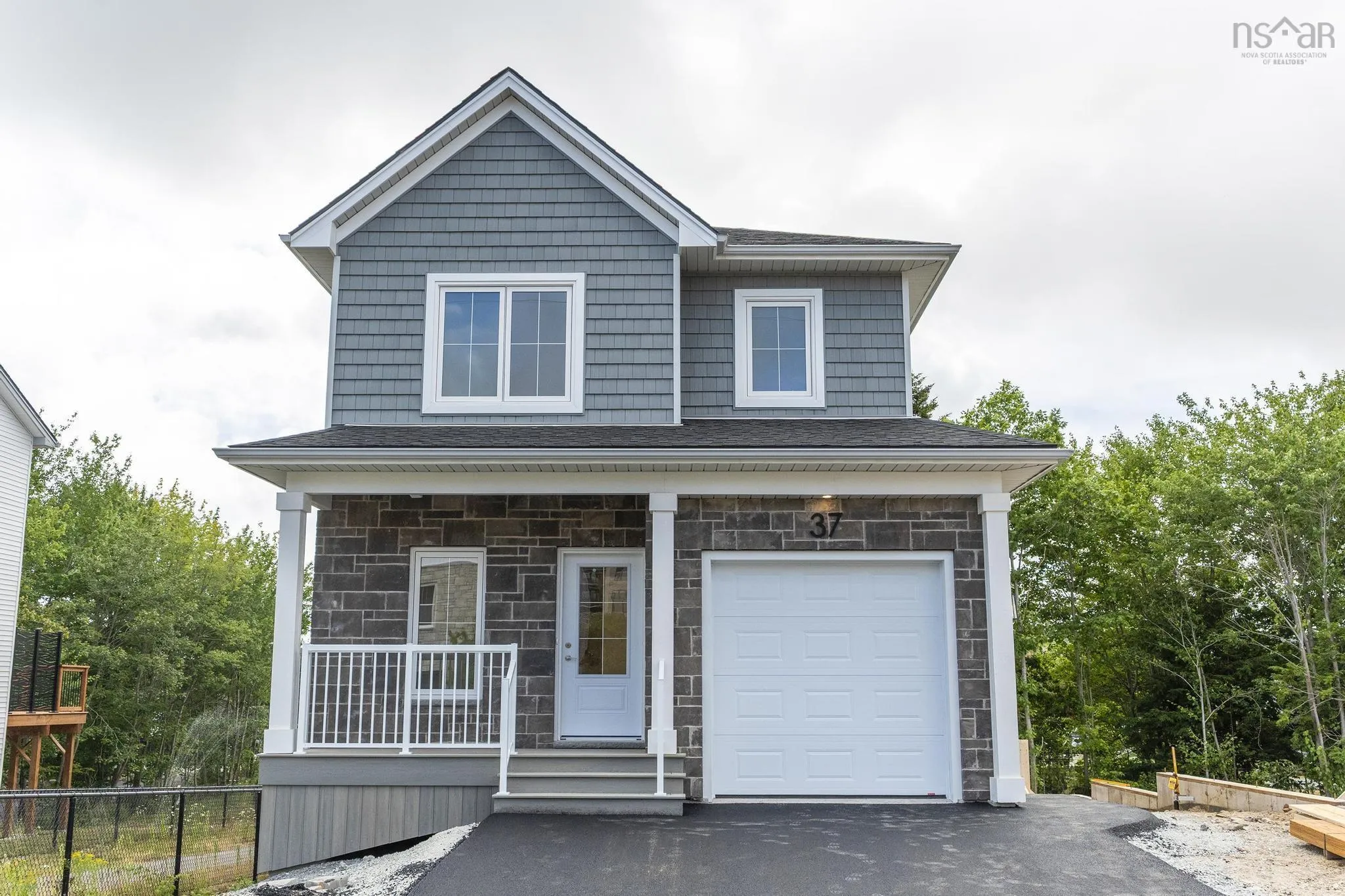 40-37 Pearlgarden Close, Dartmouth, NS B2X 0C3, 4 Bedrooms Bedrooms, ,4 BathroomsBathrooms,Residential,For Sale,Pearlgarden,202519461
