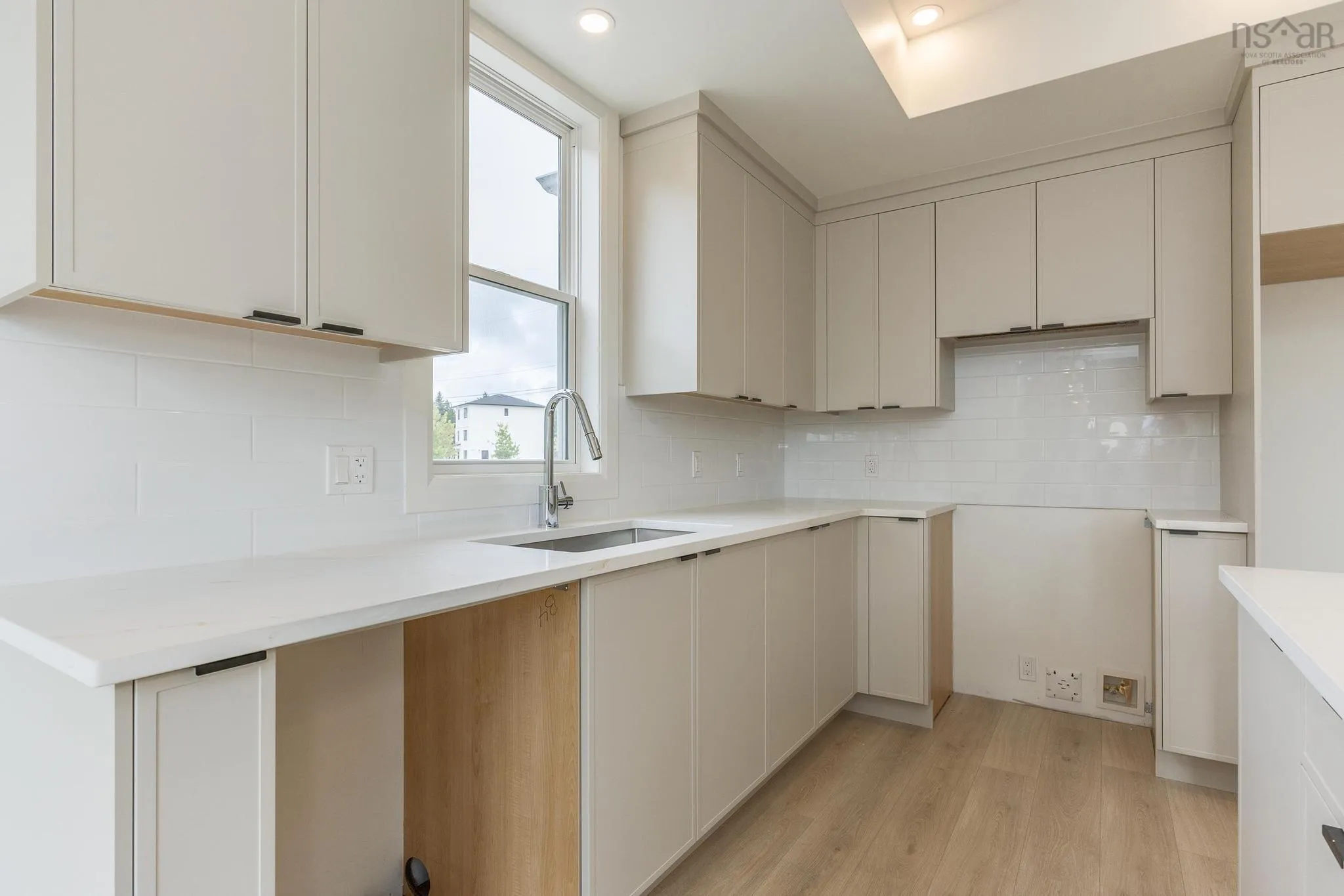 40-37 Pearlgarden Close, Dartmouth, NS B2X 0C3, 4 Bedrooms Bedrooms, ,4 BathroomsBathrooms,Residential,For Sale,Pearlgarden,202519461