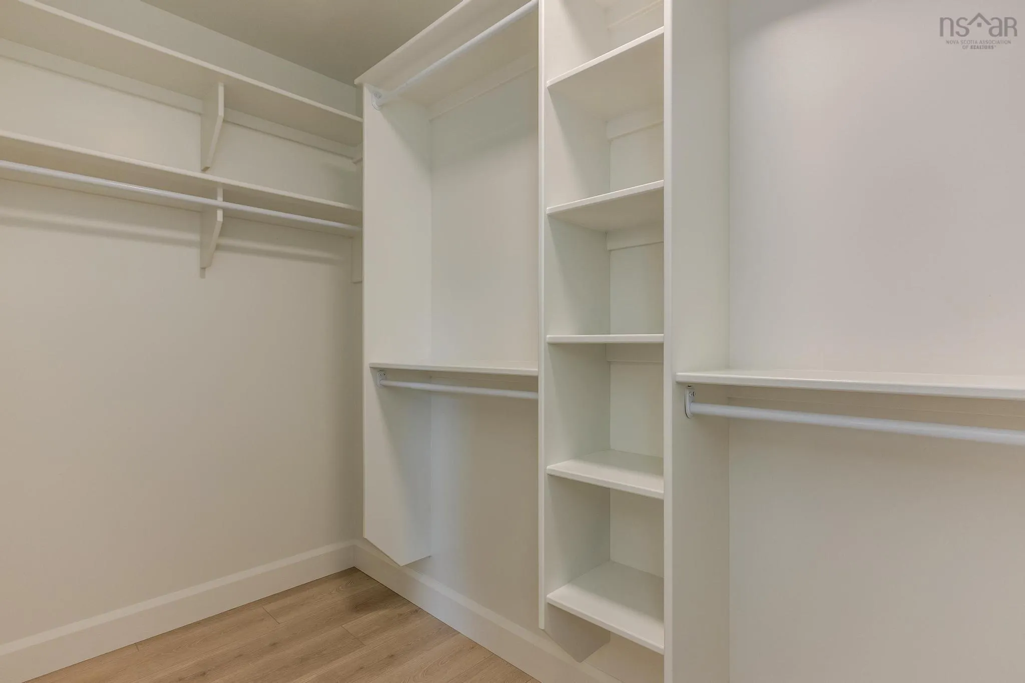 40-37 Pearlgarden Close, Dartmouth, NS B2X 0C3, 4 Bedrooms Bedrooms, ,4 BathroomsBathrooms,Residential,For Sale,Pearlgarden,202519461