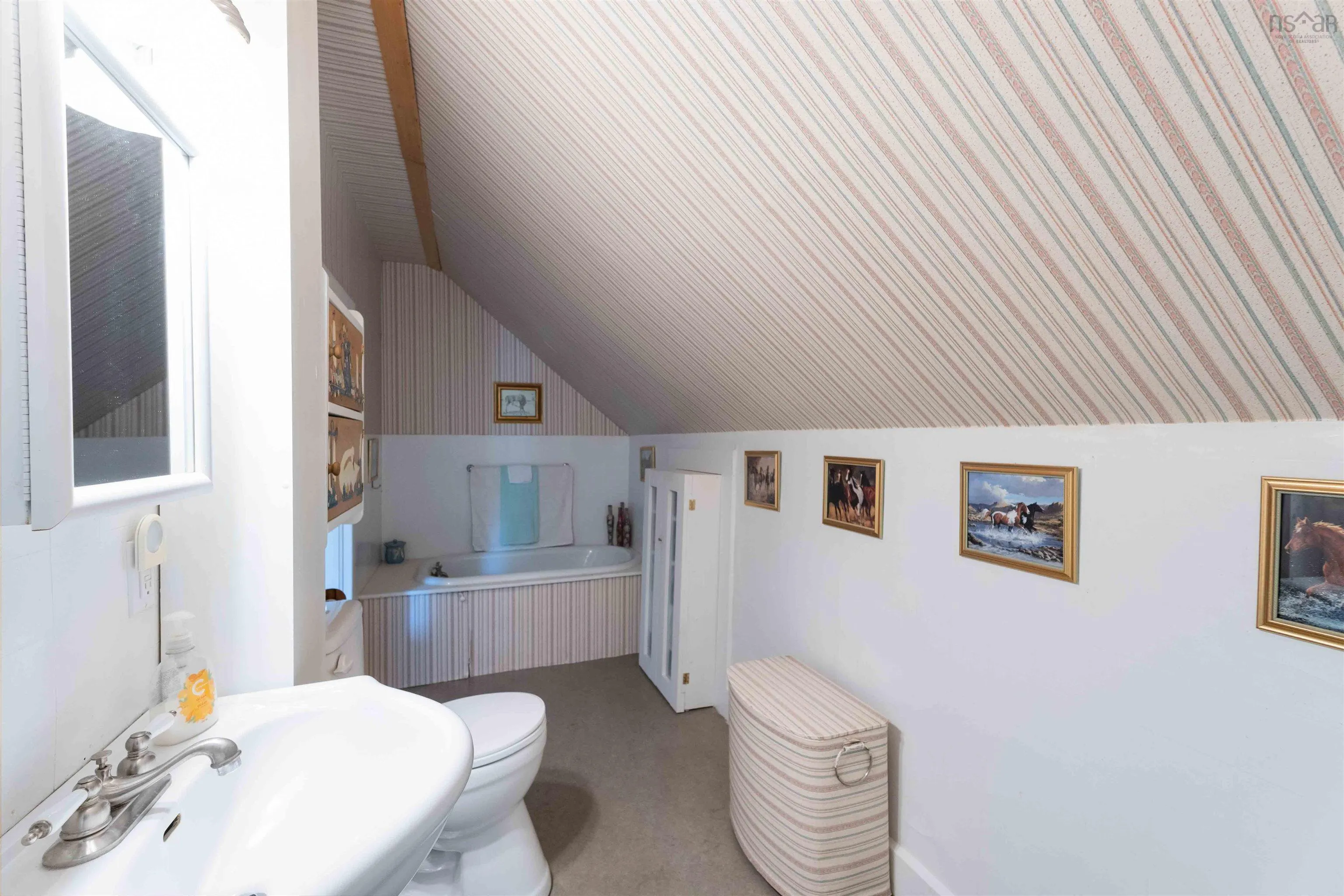 1769 Highway 201, Round Hill, NS B0S 1C0, 5 Bedrooms Bedrooms, ,2 BathroomsBathrooms,Farm,For Sale,Highway 201,202521768