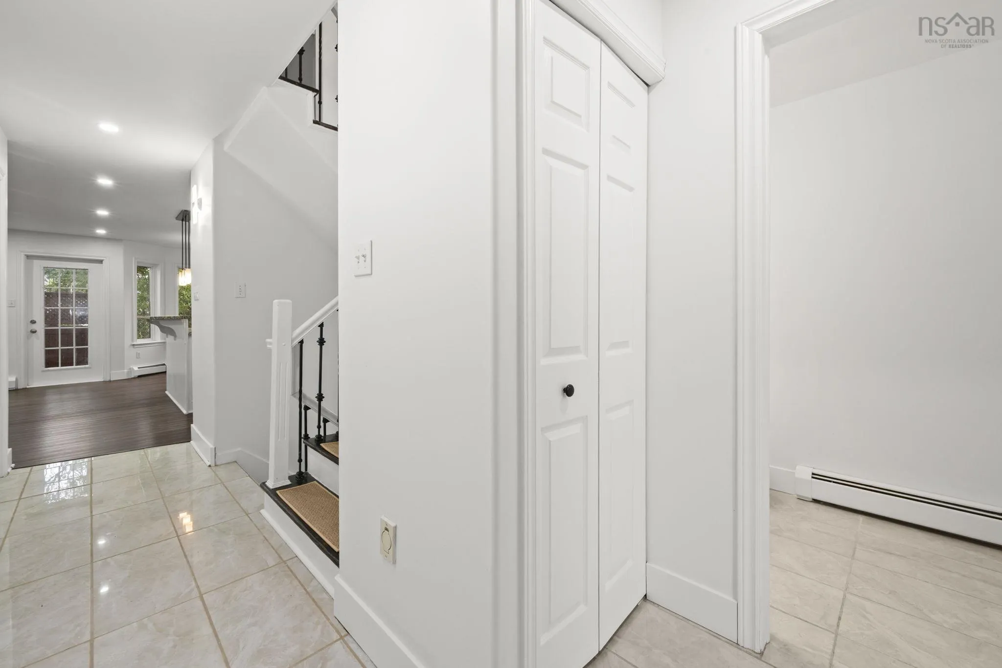 1 Glenbourne Court, Halifax, NS B3S 1E2, 3 Bedrooms Bedrooms, ,4 BathroomsBathrooms,Residential,For Sale,Glenbourne,202523640