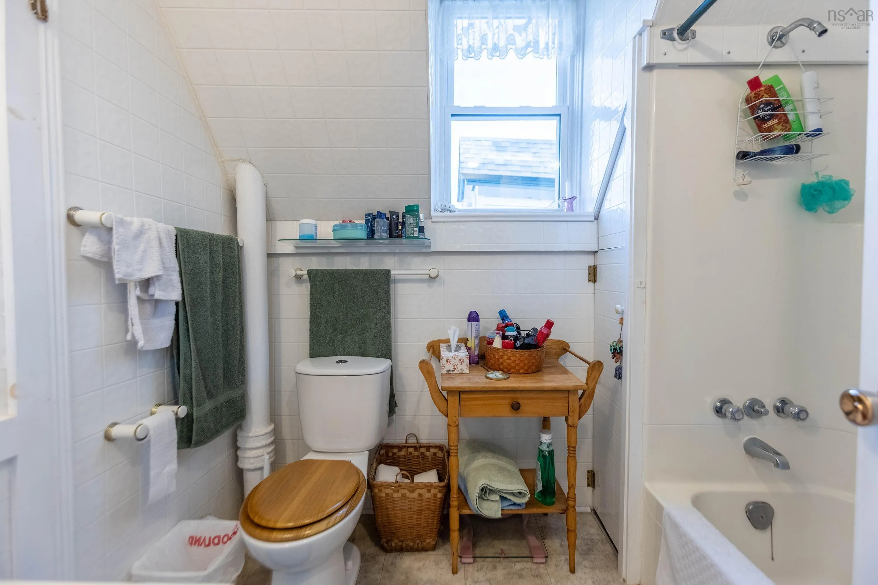 109 Jackson Street, Oxford, NS B0M 1P0, 4 Bedrooms Bedrooms, ,2 BathroomsBathrooms,Residential,For Sale,Jackson,202521830