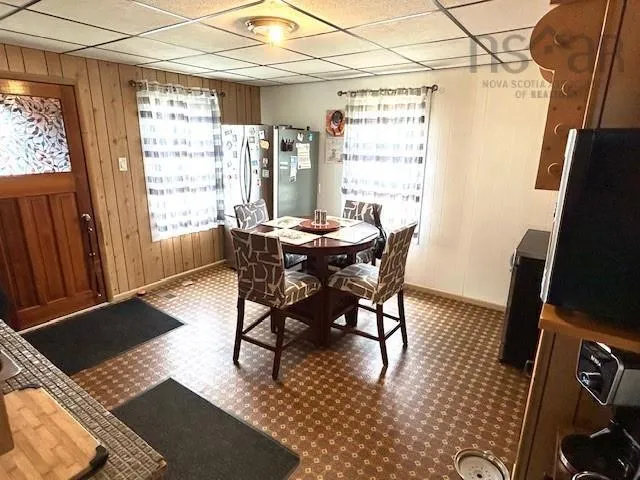 87 Pool Road, Sheet Harbour, NS B0J 3B0, 4 Bedrooms Bedrooms, ,1 BathroomBathrooms,Residential,For Sale,Pool,202519375