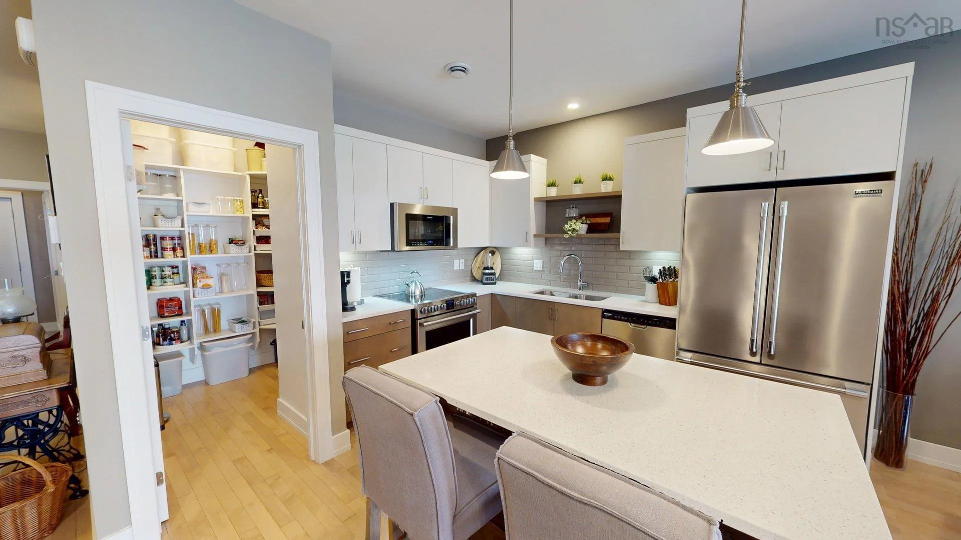 135 Bradford Place, Bedford, NS B4B 0R7, 3 Bedrooms Bedrooms, ,3 BathroomsBathrooms,Residential,For Sale,Bradford Place,202525640