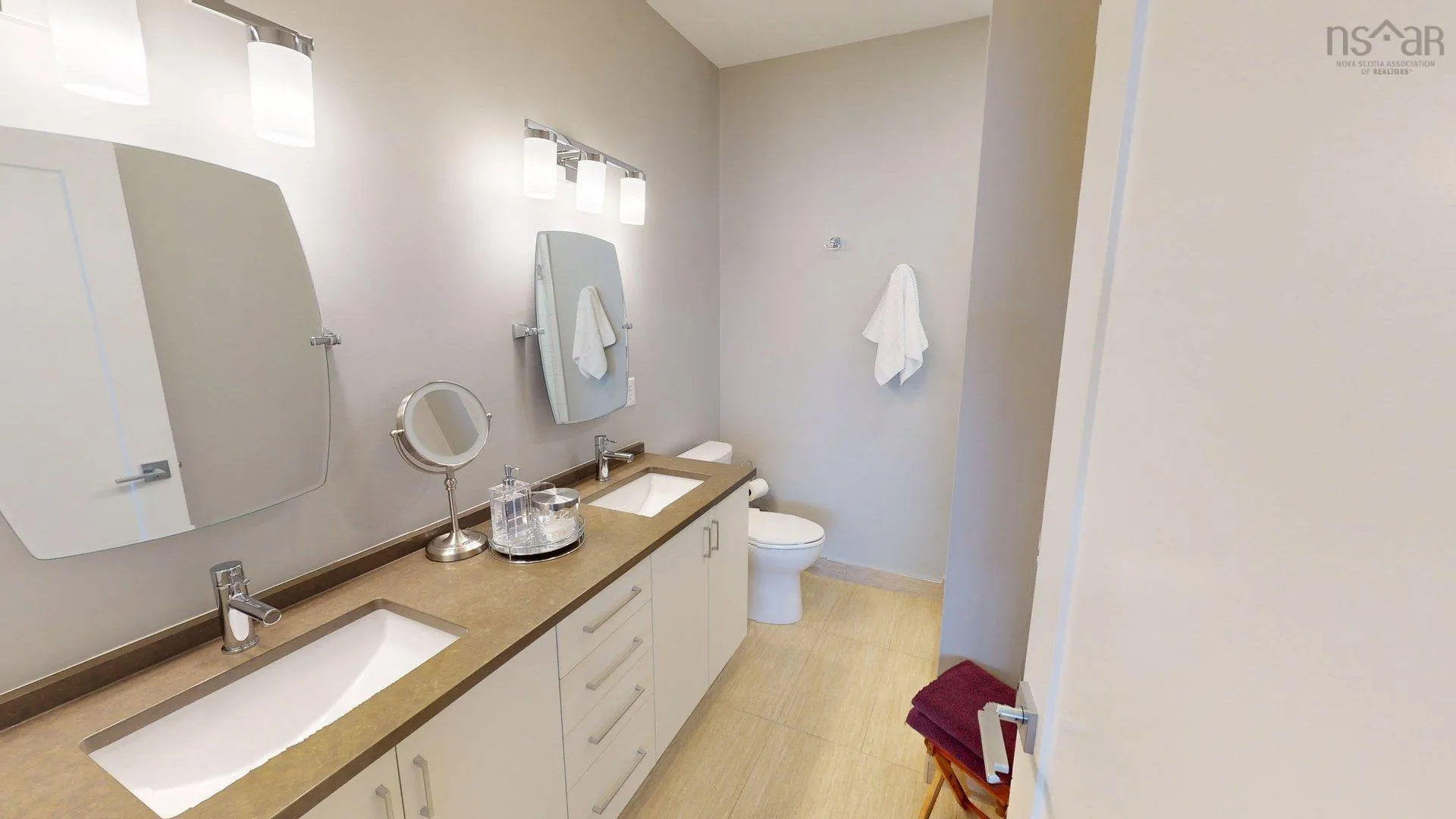 135 Bradford Place, Bedford, NS B4B 0R7, 3 Bedrooms Bedrooms, ,3 BathroomsBathrooms,Residential,For Sale,Bradford Place,202525640