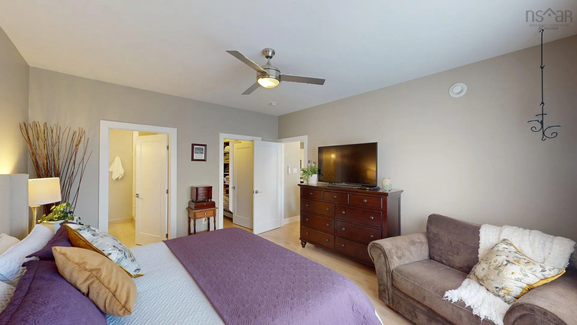 135 Bradford Place, Bedford, NS B4B 0R7, 3 Bedrooms Bedrooms, ,3 BathroomsBathrooms,Residential,For Sale,Bradford Place,202525640