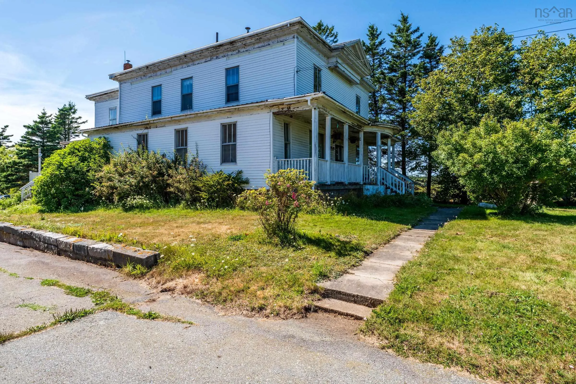 5203 Highway 1, Salmon River, NS B5A 5B2, 6 Bedrooms Bedrooms, ,4 BathroomsBathrooms,Residential,For Sale,Highway 1,202521177