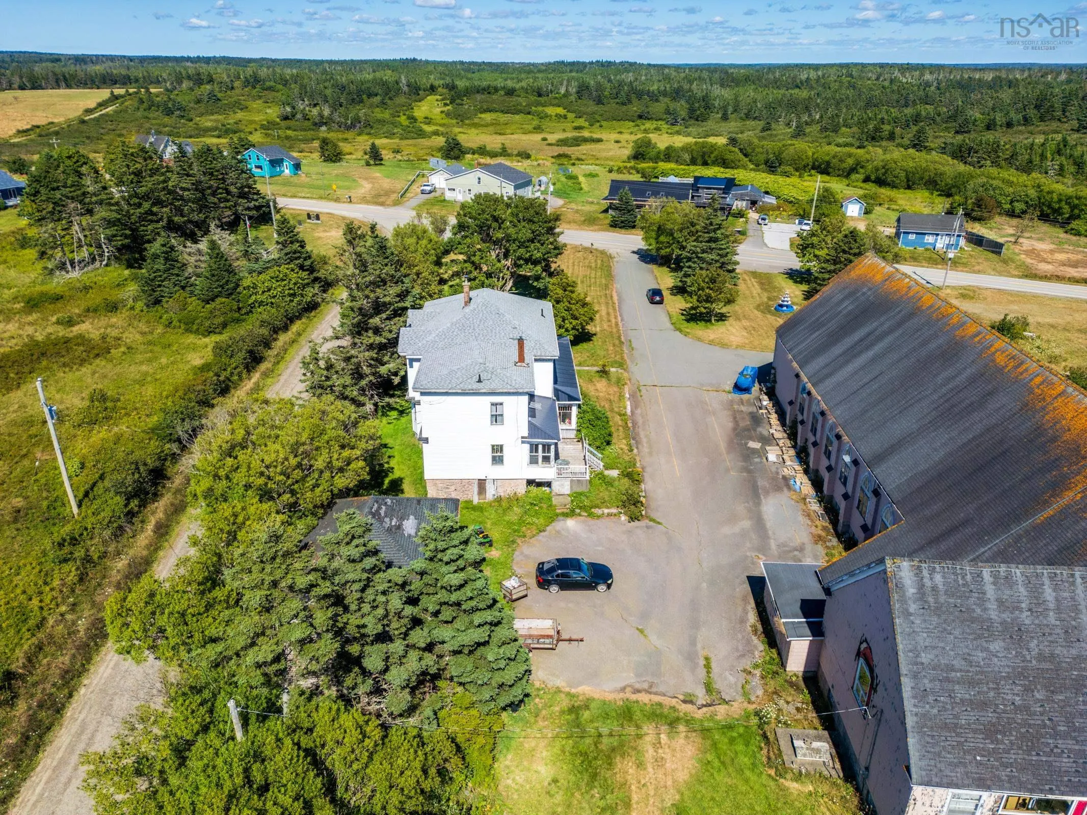 5203 Highway 1, Salmon River, NS B5A 5B2, 6 Bedrooms Bedrooms, ,4 BathroomsBathrooms,Residential,For Sale,Highway 1,202521177