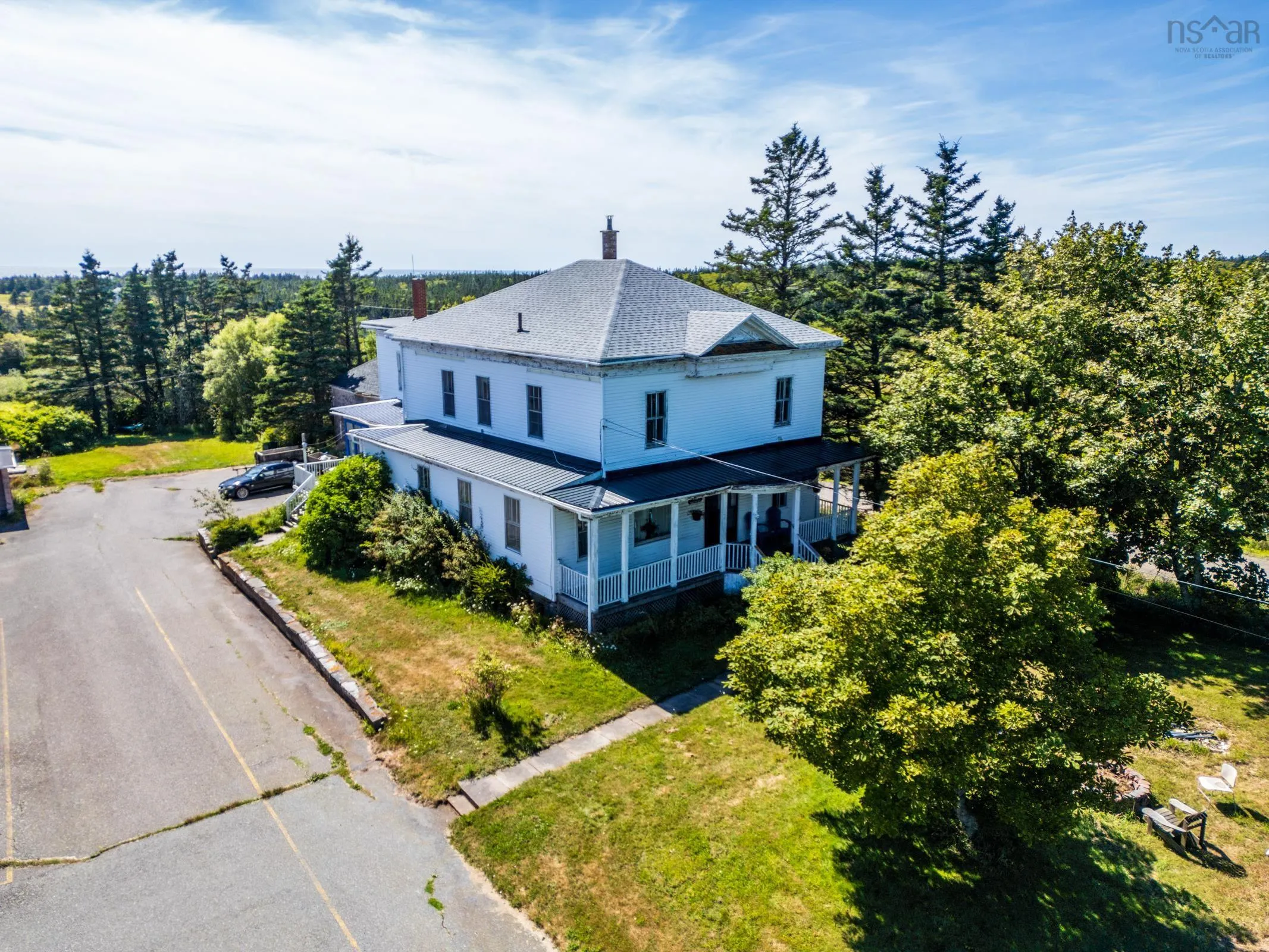 5203 Highway 1, Salmon River, NS B5A 5B2, 6 Bedrooms Bedrooms, ,4 BathroomsBathrooms,Residential,For Sale,Highway 1,202521177