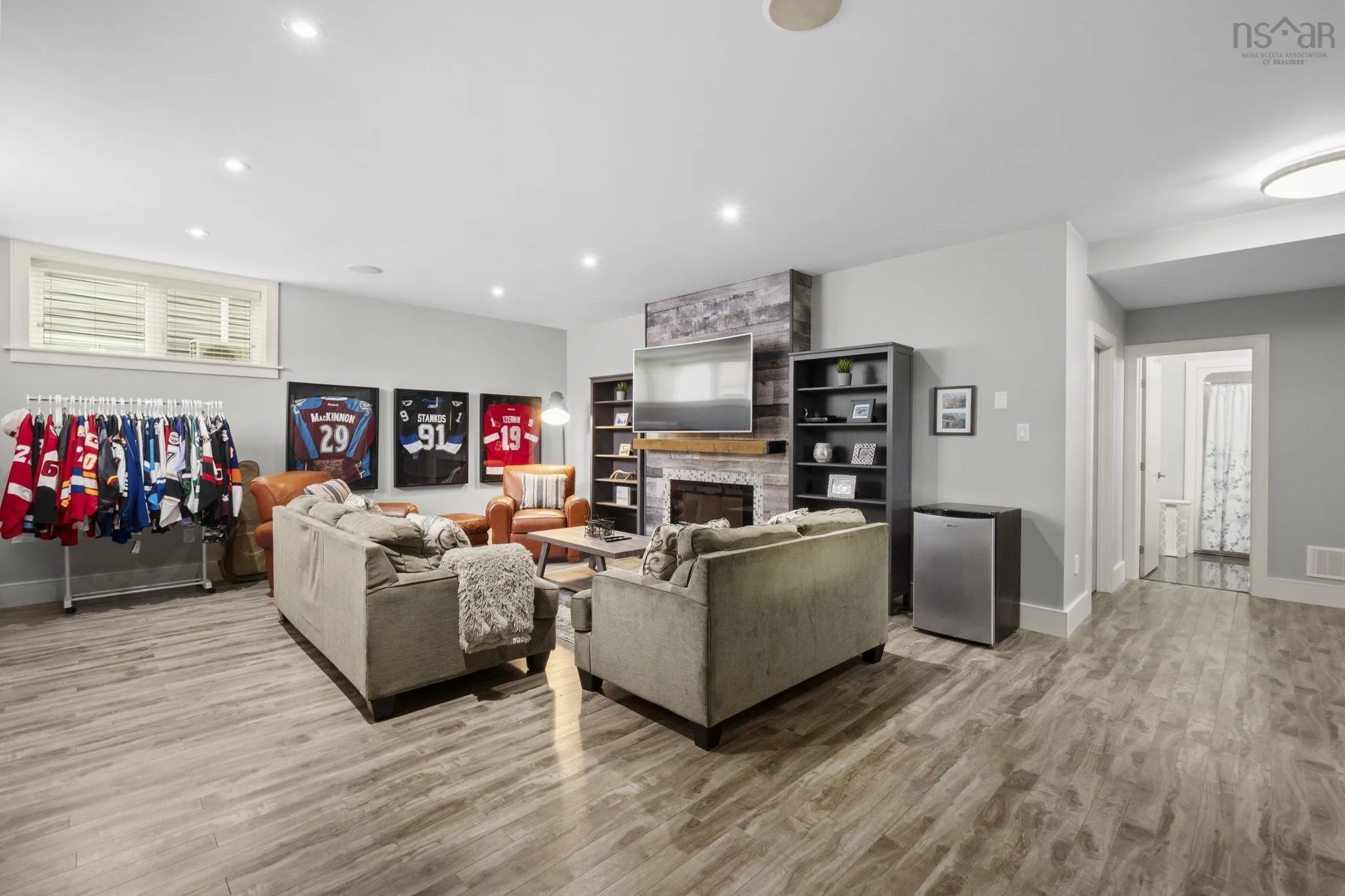 314 Bently Drive, Halifax, NS B3S 0A7, 6 Bedrooms Bedrooms, ,4 BathroomsBathrooms,Residential,For Sale,Bently,202522751