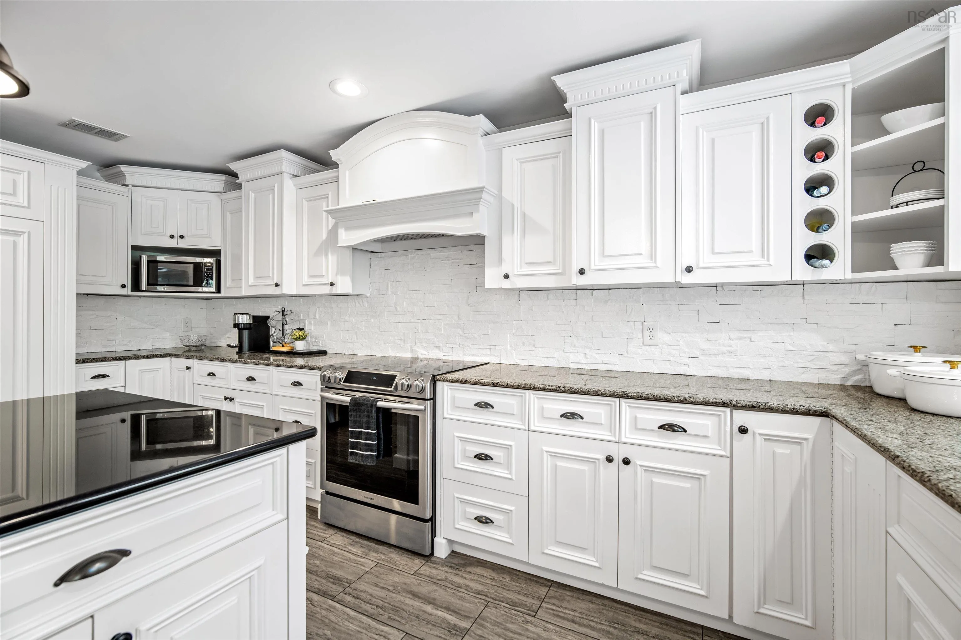 35 Acadia Drive, Kentville, NS B4N 5E1, 5 Bedrooms Bedrooms, ,5 BathroomsBathrooms,Residential,For Sale,Acadia,202522459