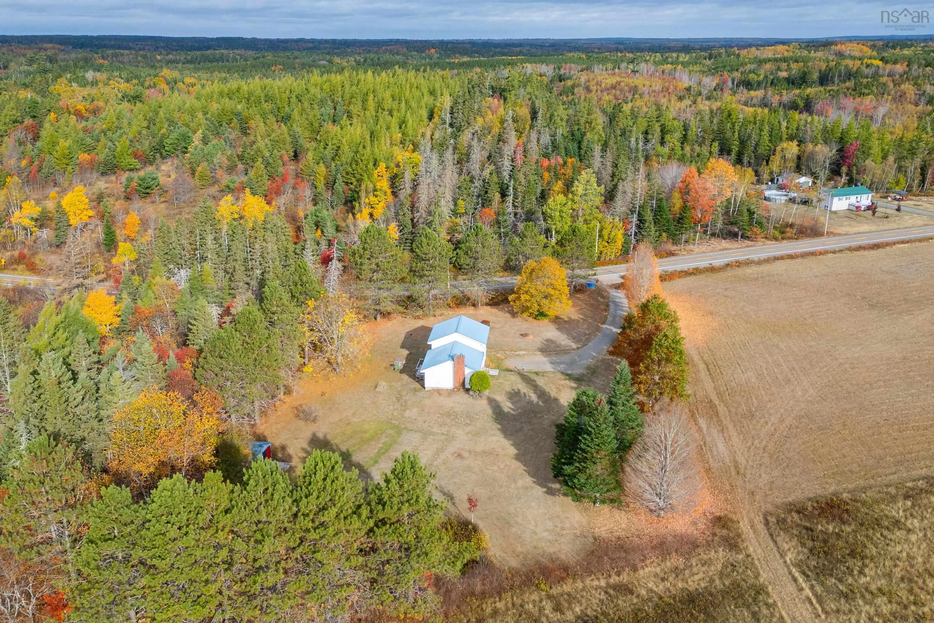 9242 Highway 2, Southampton, NS B0M 1W0, 4 Bedrooms Bedrooms, ,2 BathroomsBathrooms,Residential,For Sale,Highway 2,202525479