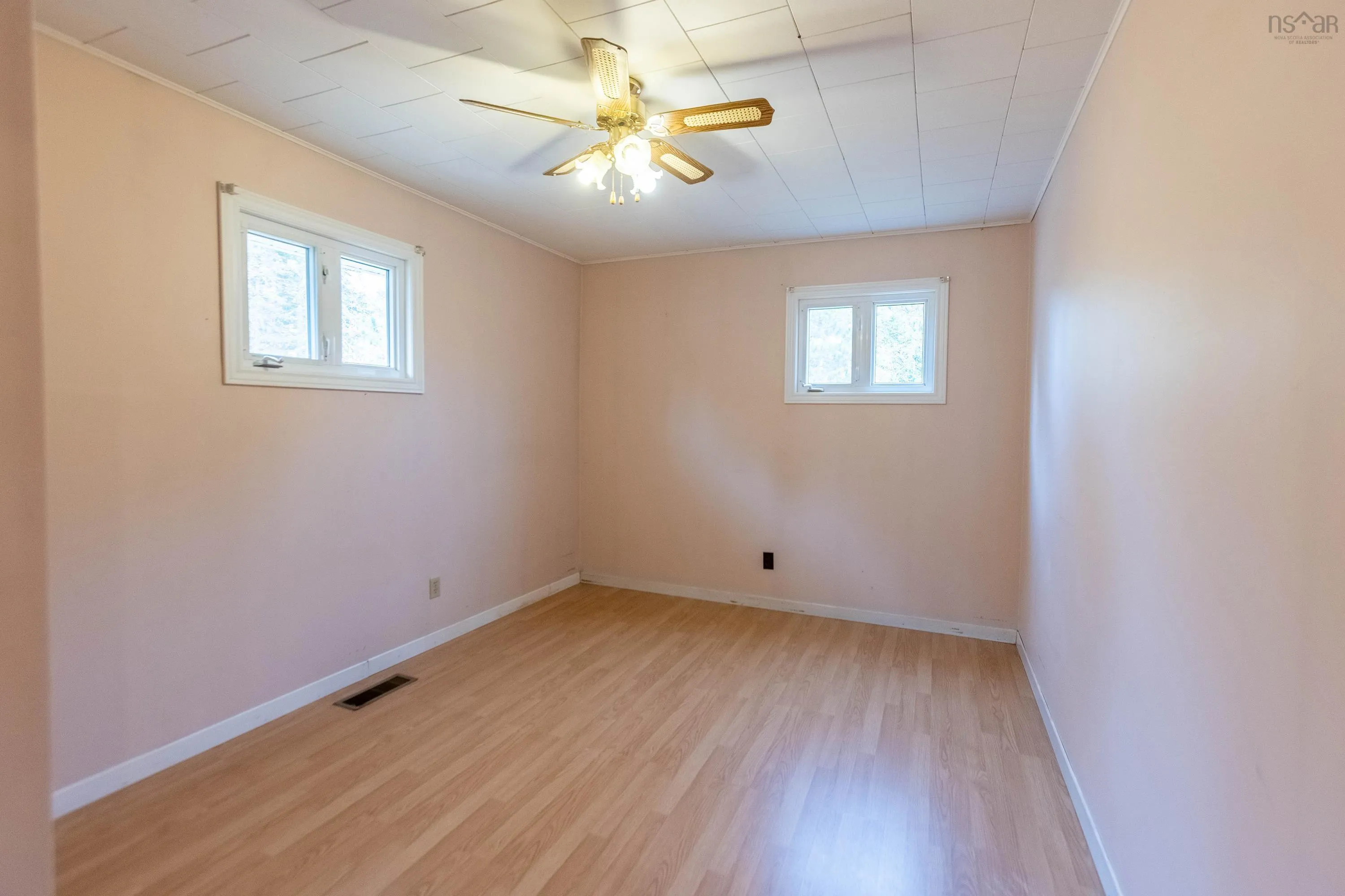 9242 Highway 2, Southampton, NS B0M 1W0, 4 Bedrooms Bedrooms, ,2 BathroomsBathrooms,Residential,For Sale,Highway 2,202525479
