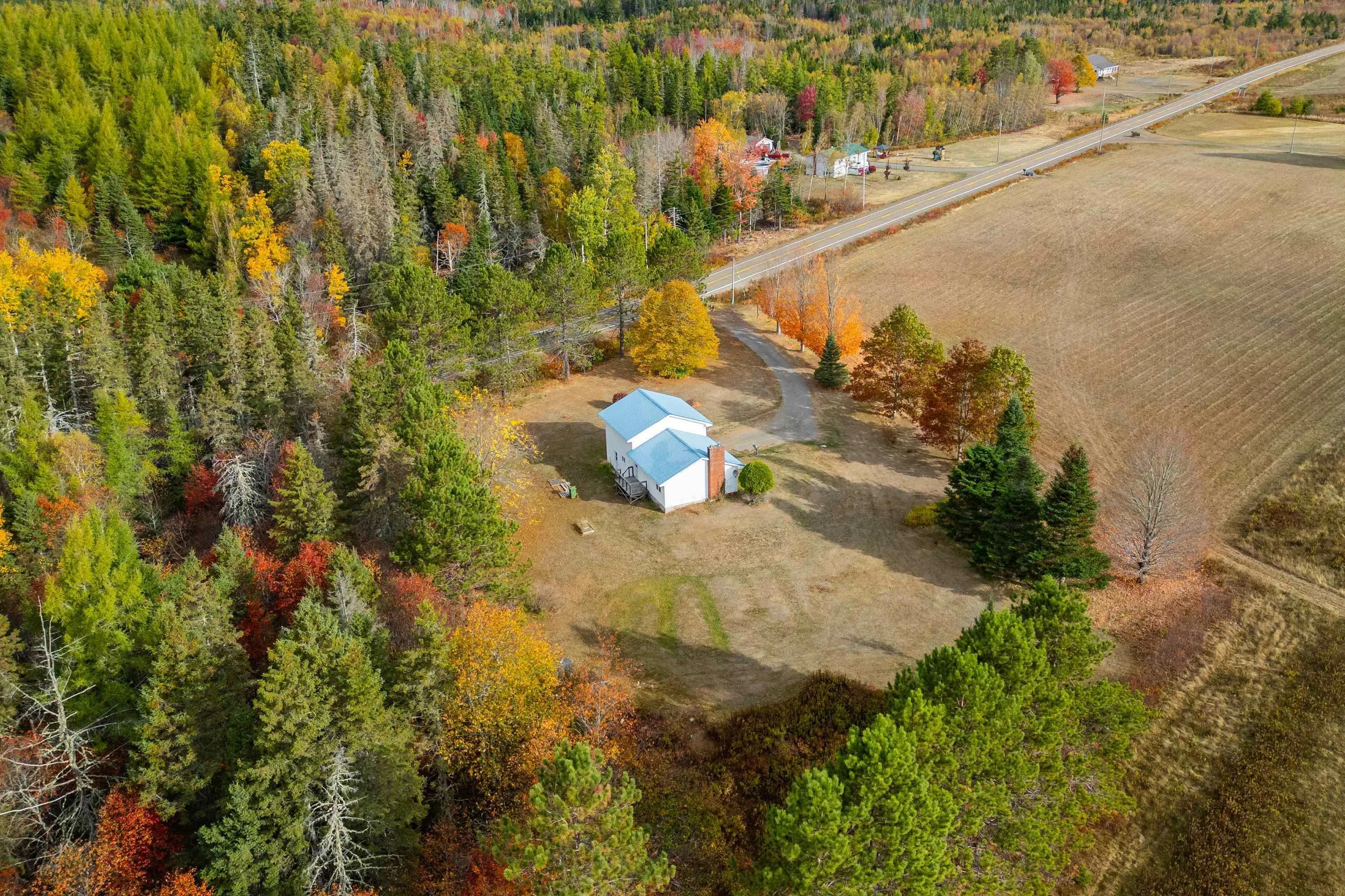 9242 Highway 2, Southampton, NS B0M 1W0, 4 Bedrooms Bedrooms, ,2 BathroomsBathrooms,Residential,For Sale,Highway 2,202525479