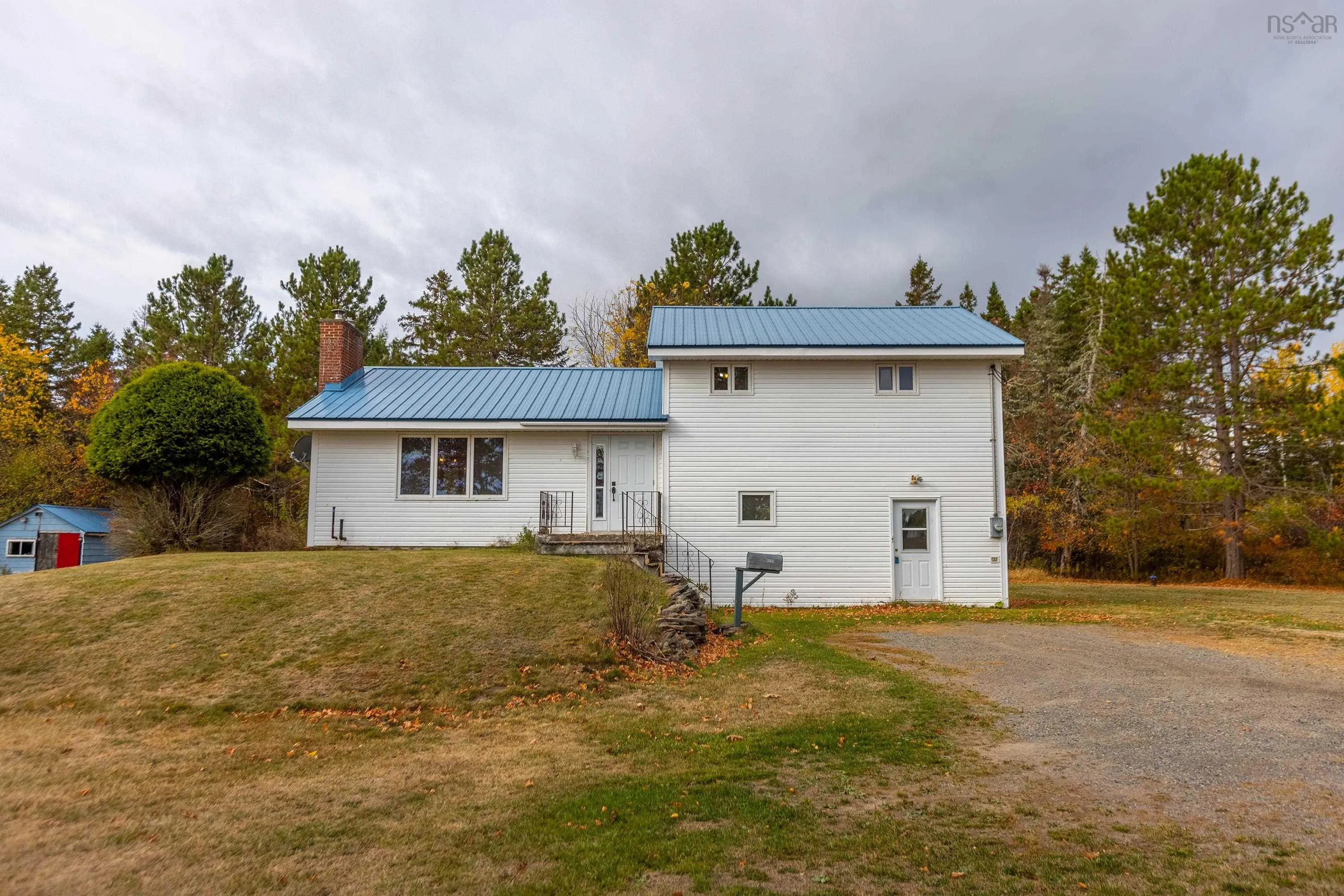 9242 Highway 2, Southampton, NS B0M 1W0, 4 Bedrooms Bedrooms, ,2 BathroomsBathrooms,Residential,For Sale,Highway 2,202525479