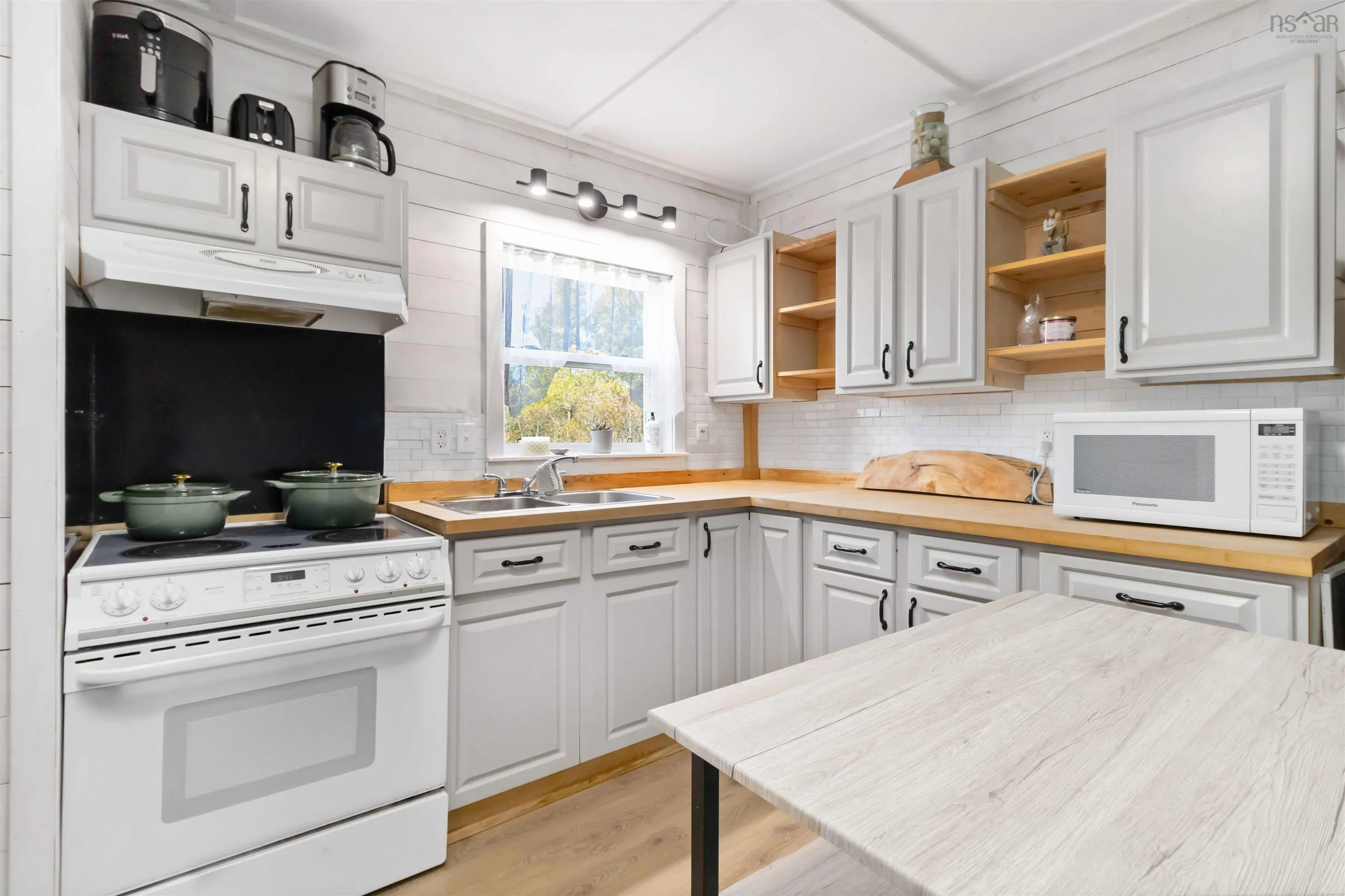102 John Grant Back Road, Meaghers Grant, NS B0N 1X0, 2 Bedrooms Bedrooms, ,1 BathroomBathrooms,Residential,For Sale,John Grant Back Road,202525576