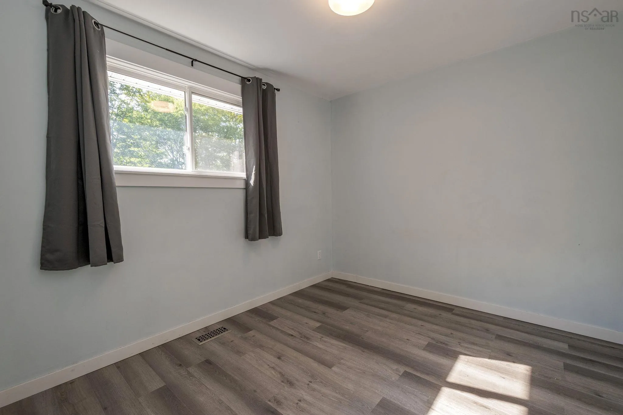 240 Smokey Drive, Lower Sackville, NS B4C 3B9, 3 Bedrooms Bedrooms, ,1 BathroomBathrooms,Residential,For Sale,Smokey,202522416