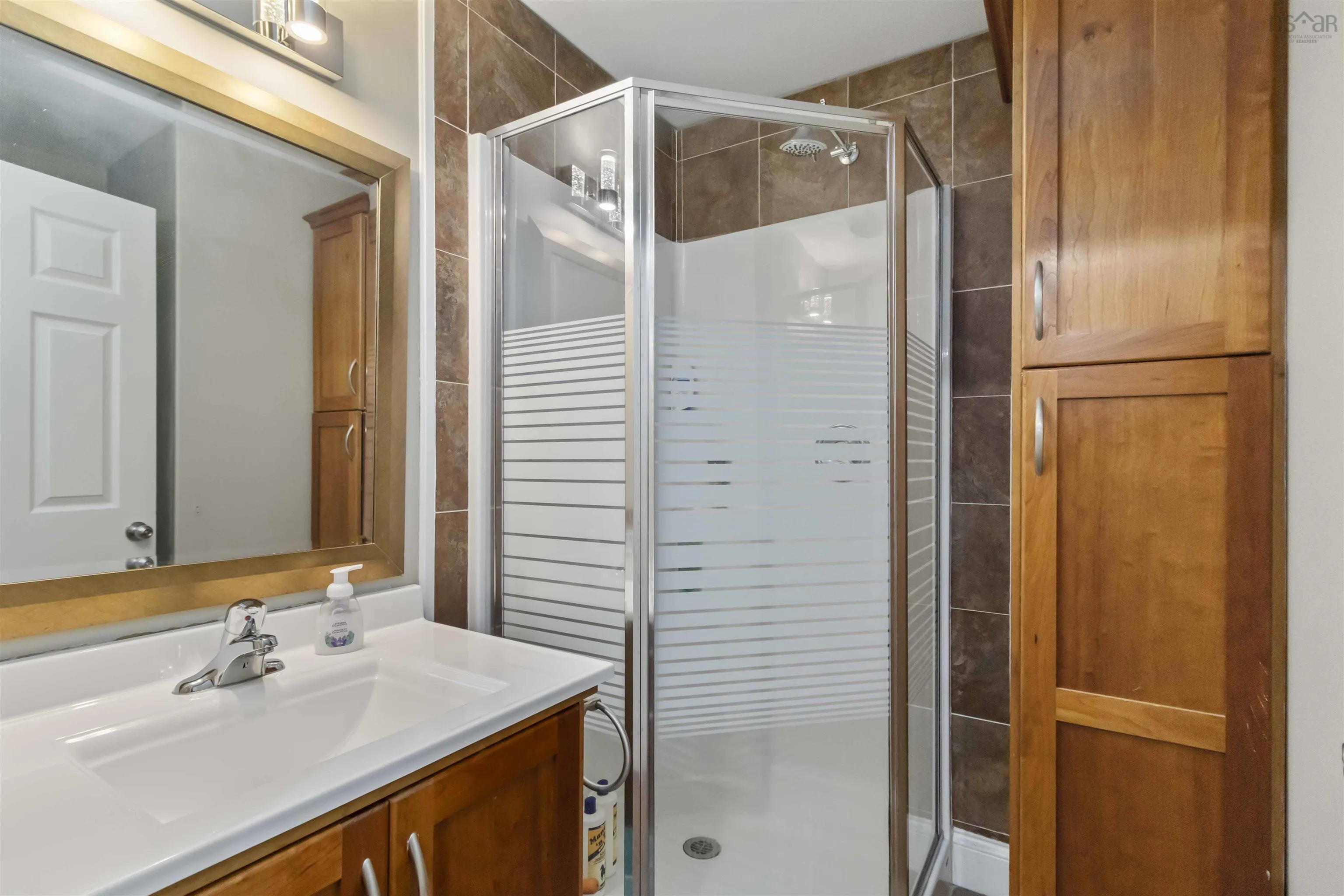 61 Lindenwood Terrace, Dartmouth, NS B2W 0B2, 4 Bedrooms Bedrooms, ,3 BathroomsBathrooms,Residential,For Sale,Lindenwood,202518701