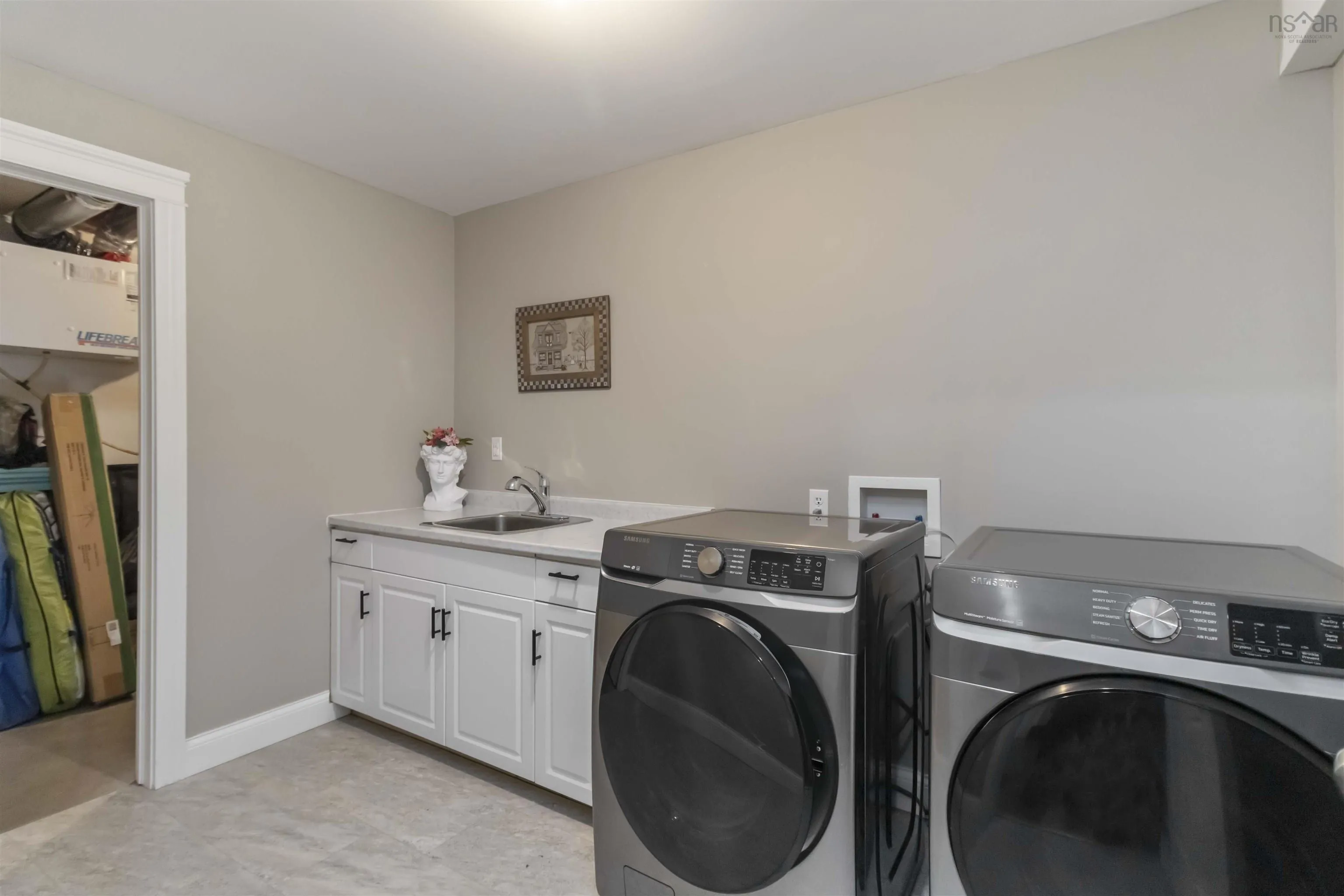 61 Lindenwood Terrace, Dartmouth, NS B2W 0B2, 4 Bedrooms Bedrooms, ,3 BathroomsBathrooms,Residential,For Sale,Lindenwood,202518701
