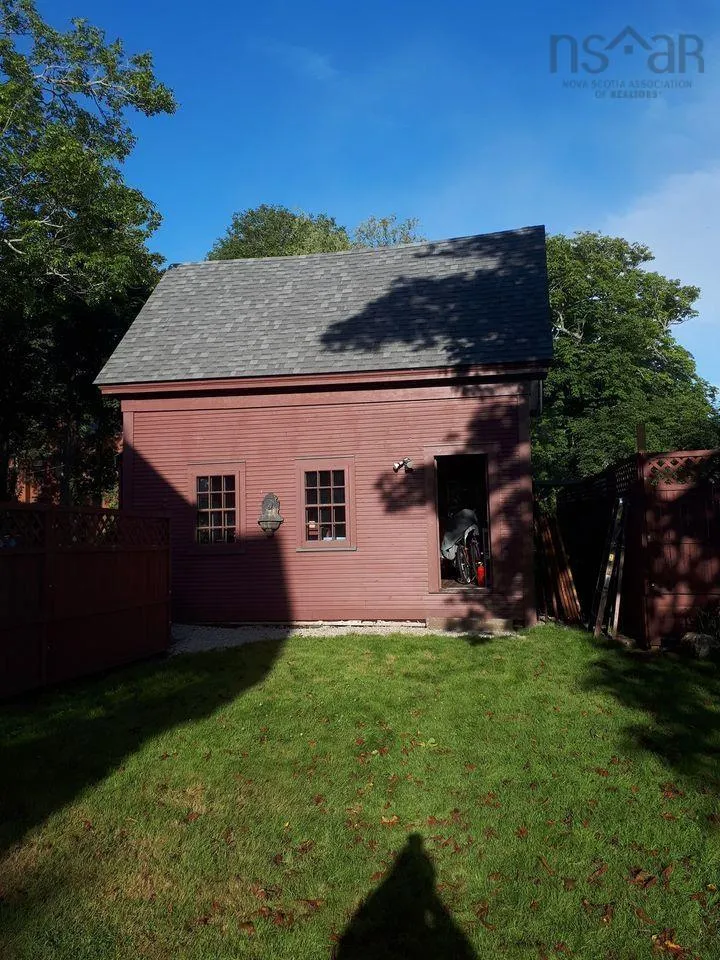 27 Willow Street, Yarmouth Ns B5a 1v2, ,Commercial Sale,For Sale,Willow,202417633