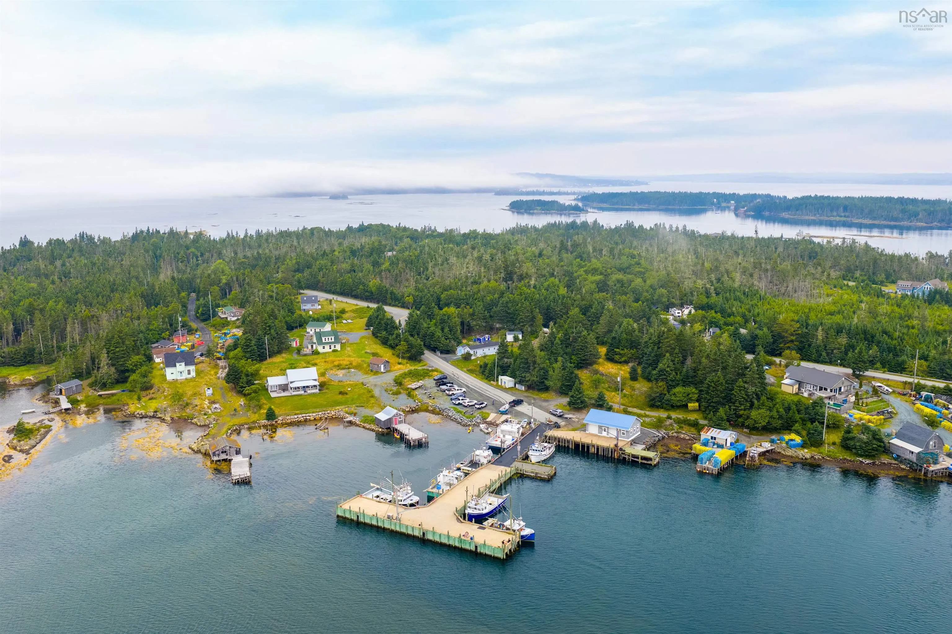 28 Wharf Road, Bush Island, NS B0R 1C0, 1 Bedroom Bedrooms, ,1 BathroomBathrooms,Residential,For Sale,Wharf Road,202519938