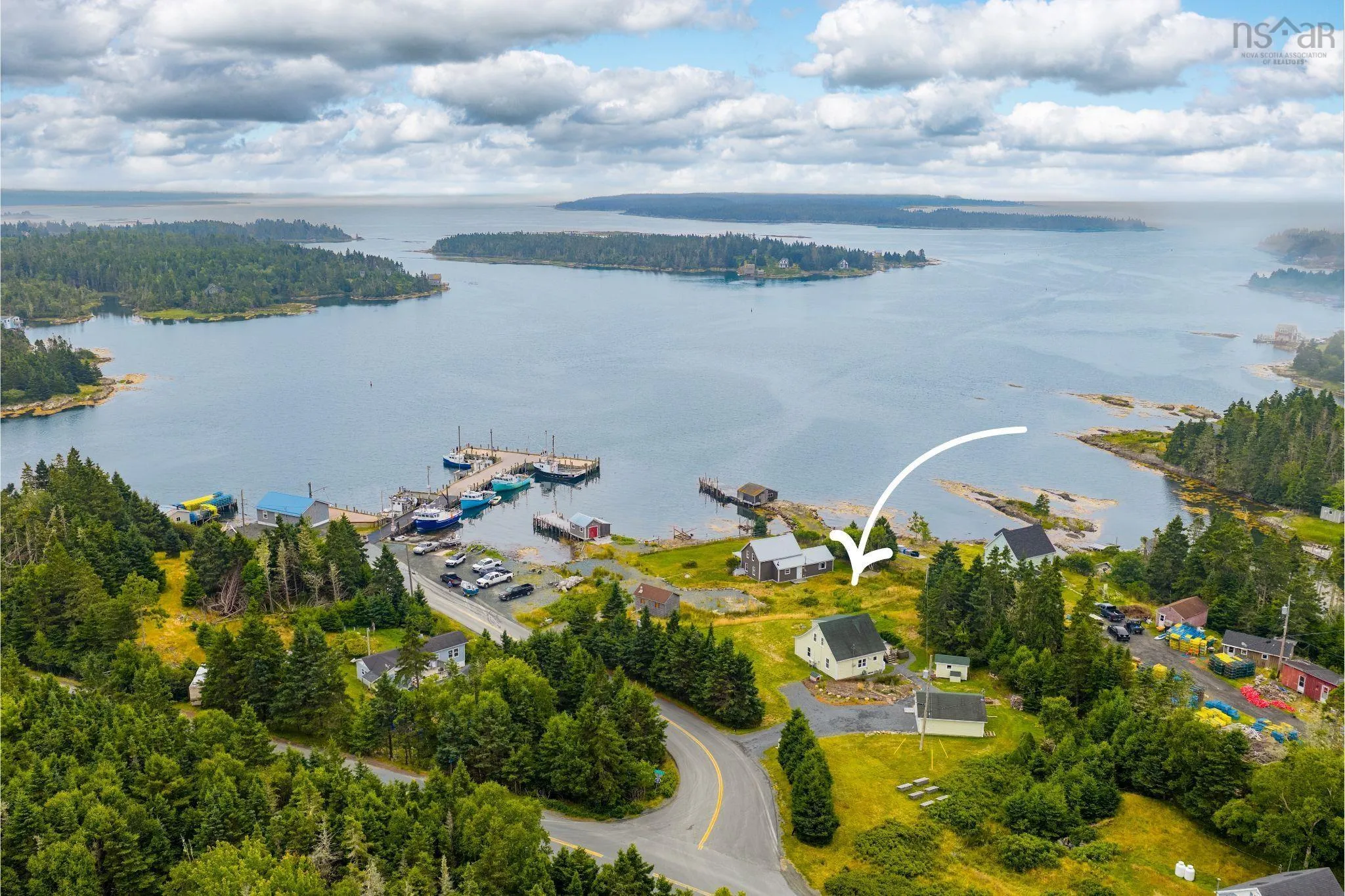 28 Wharf Road, Bush Island, NS B0R 1C0, 1 Bedroom Bedrooms, ,1 BathroomBathrooms,Residential,For Sale,Wharf Road,202519938