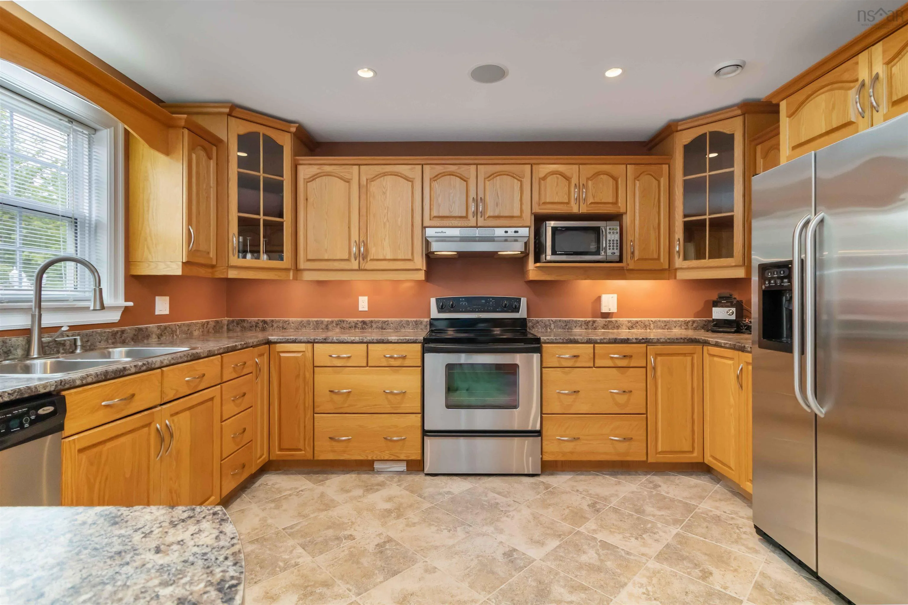 16 Valerie Court, Windsor Junction, NS B2T 1Y7, 3 Bedrooms Bedrooms, ,4 BathroomsBathrooms,Residential,For Sale,Valerie Court,202522771