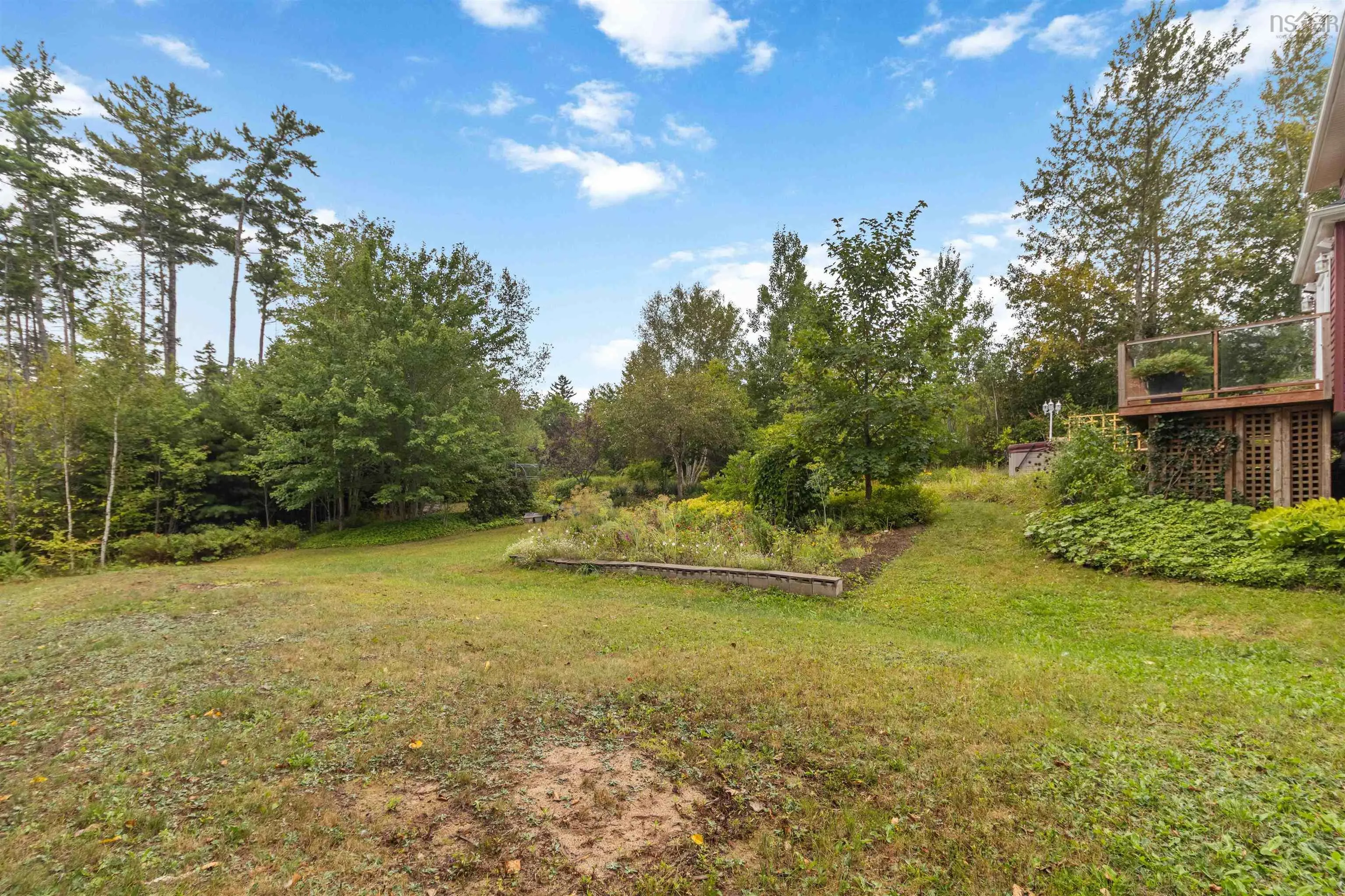 16 Valerie Court, Windsor Junction, NS B2T 1Y7, 3 Bedrooms Bedrooms, ,4 BathroomsBathrooms,Residential,For Sale,Valerie Court,202522771