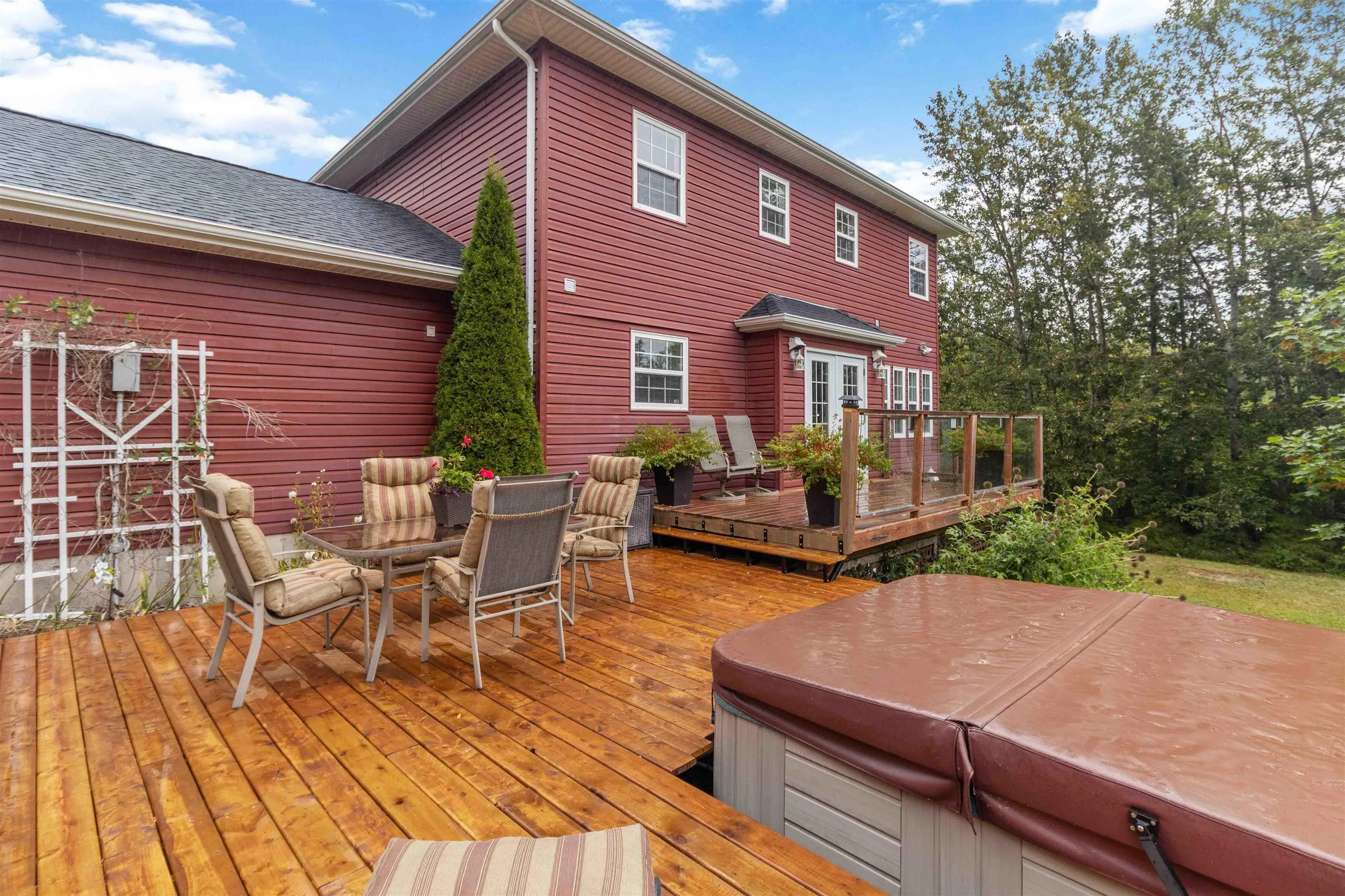 16 Valerie Court, Windsor Junction, NS B2T 1Y7, 3 Bedrooms Bedrooms, ,4 BathroomsBathrooms,Residential,For Sale,Valerie Court,202522771