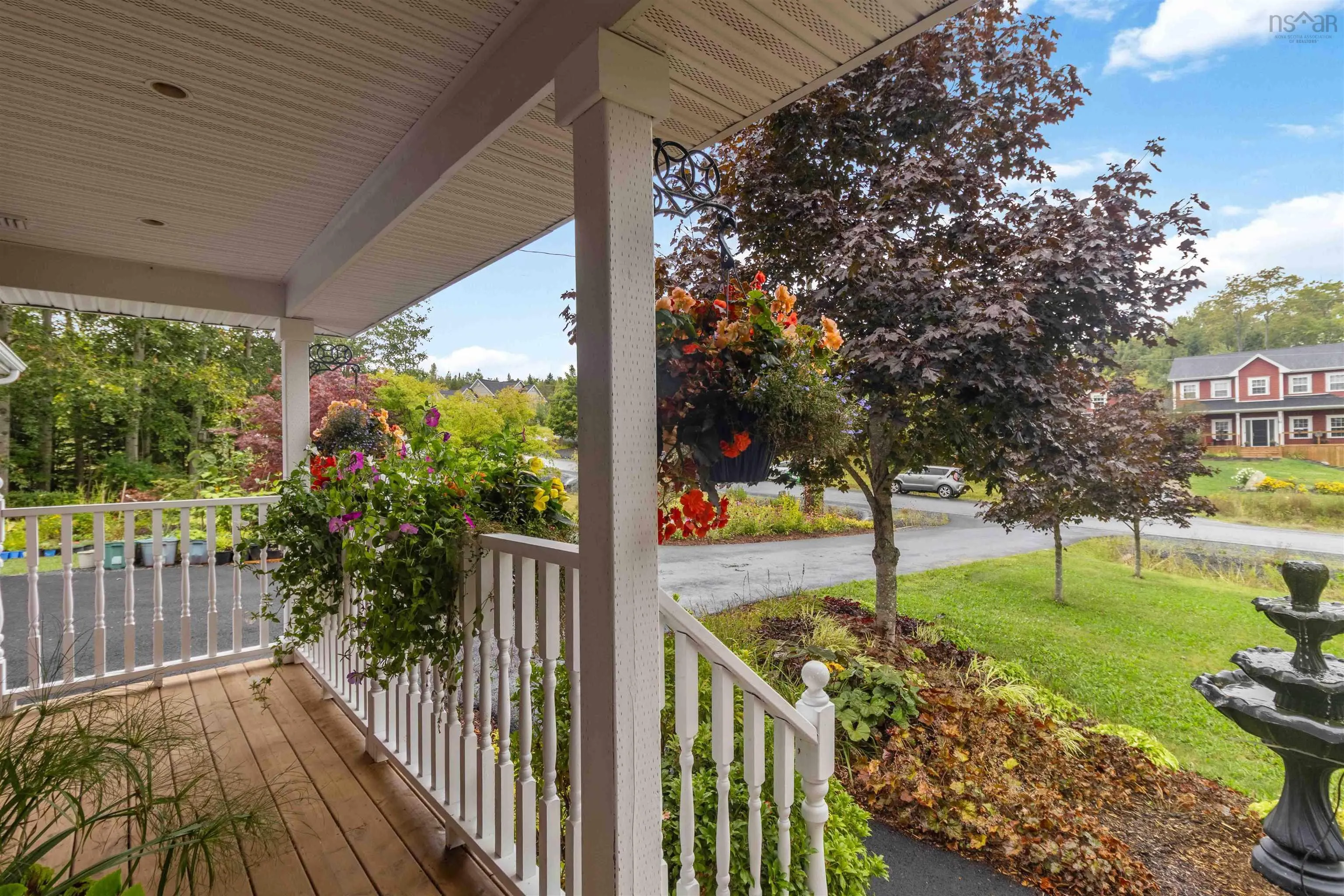 16 Valerie Court, Windsor Junction, NS B2T 1Y7, 3 Bedrooms Bedrooms, ,4 BathroomsBathrooms,Residential,For Sale,Valerie Court,202522771