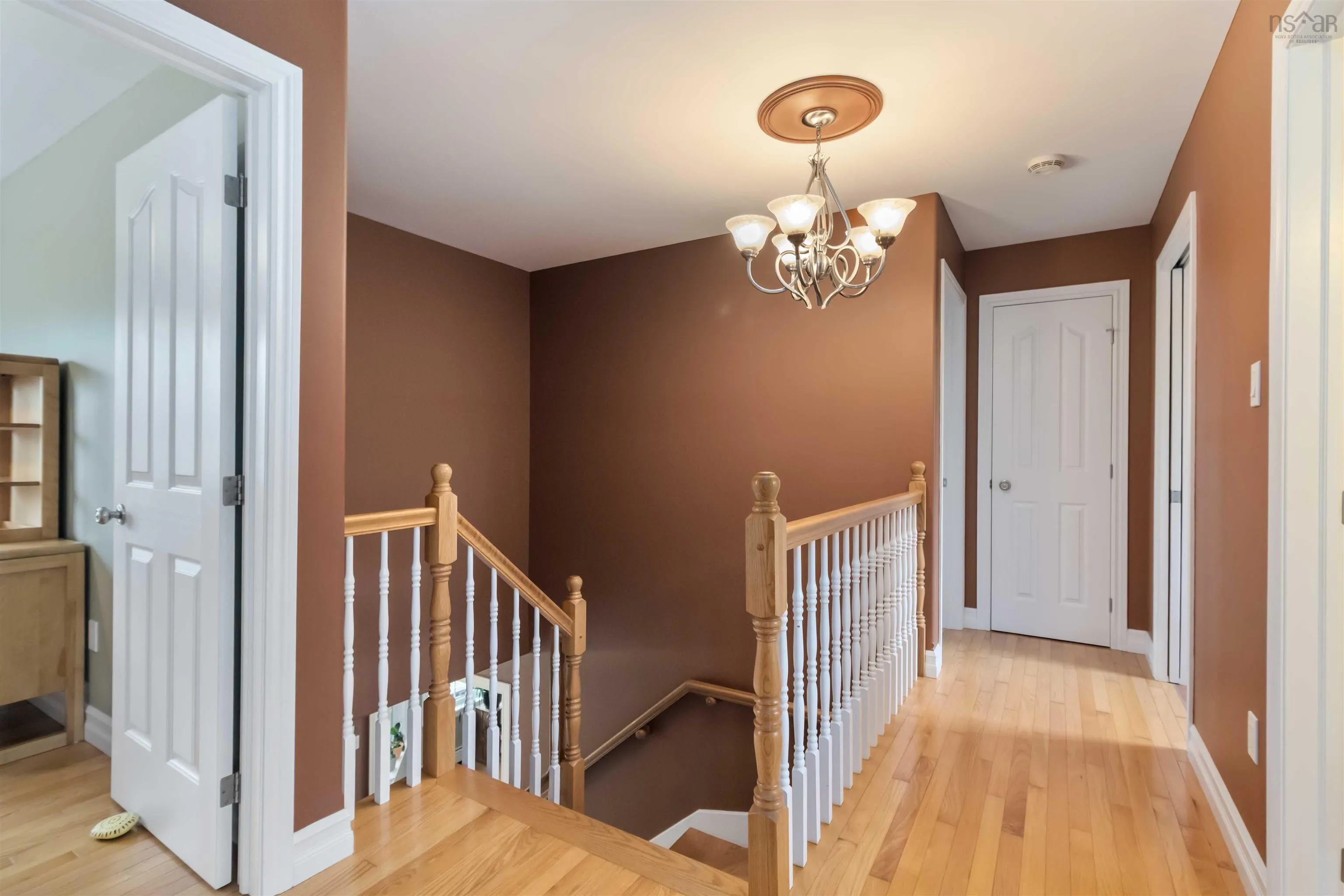 16 Valerie Court, Windsor Junction, NS B2T 1Y7, 3 Bedrooms Bedrooms, ,4 BathroomsBathrooms,Residential,For Sale,Valerie Court,202522771
