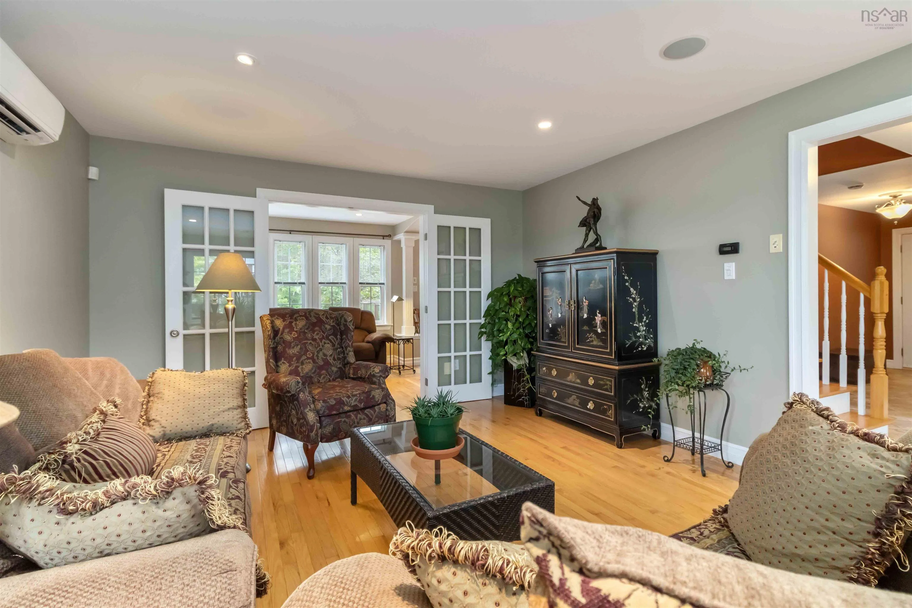 16 Valerie Court, Windsor Junction, NS B2T 1Y7, 3 Bedrooms Bedrooms, ,4 BathroomsBathrooms,Residential,For Sale,Valerie Court,202522771