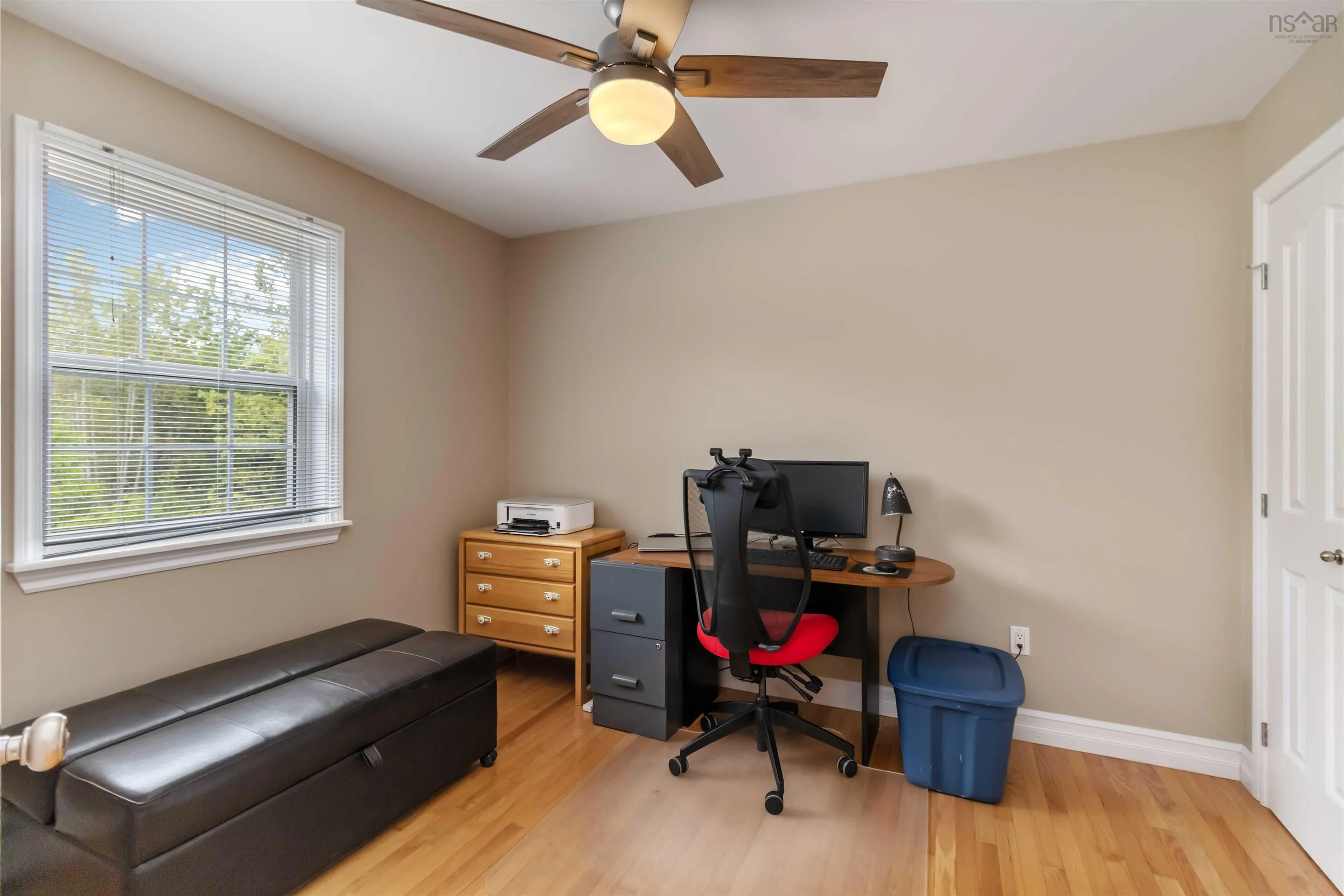 16 Valerie Court, Windsor Junction, NS B2T 1Y7, 3 Bedrooms Bedrooms, ,4 BathroomsBathrooms,Residential,For Sale,Valerie Court,202522771