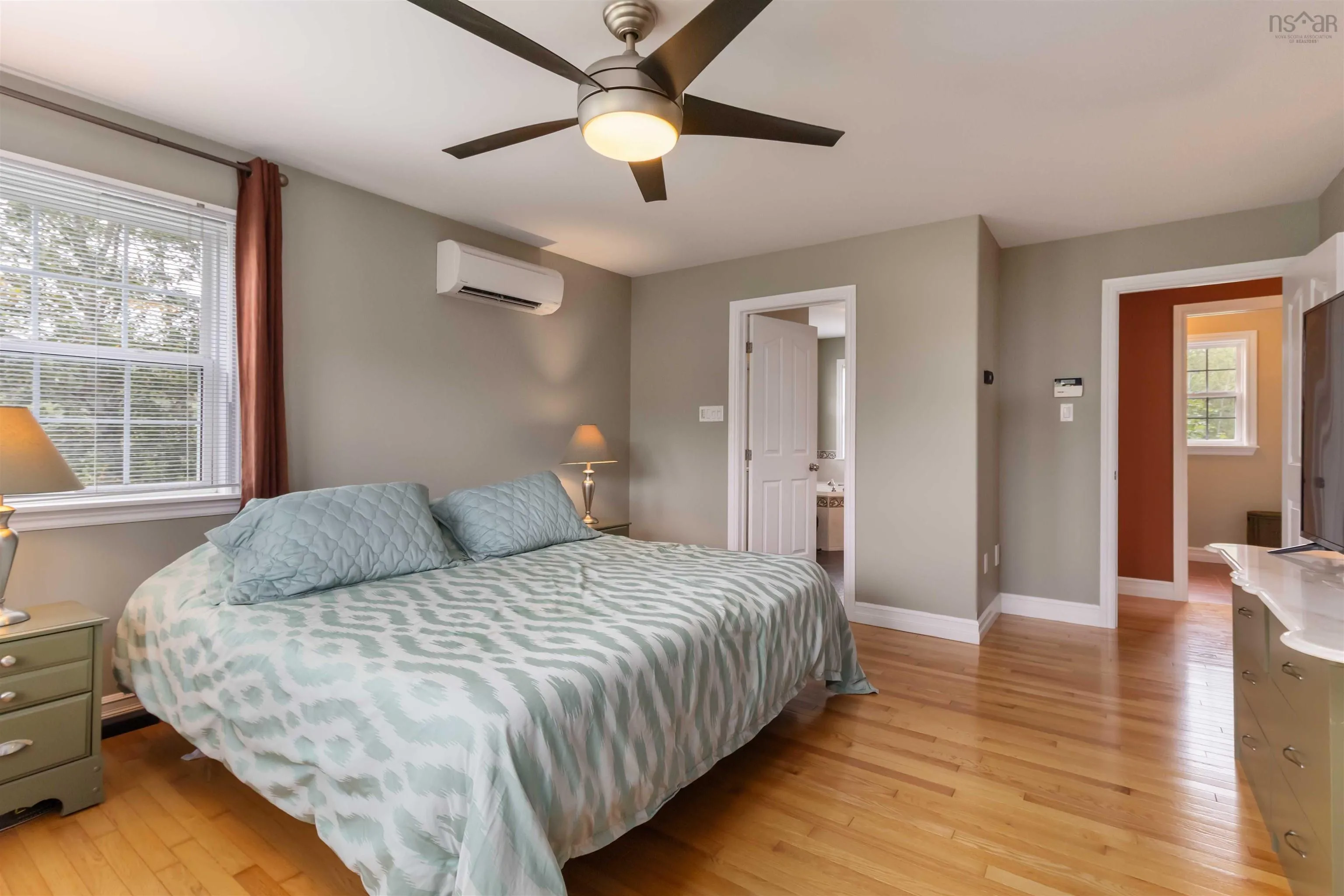 16 Valerie Court, Windsor Junction, NS B2T 1Y7, 3 Bedrooms Bedrooms, ,4 BathroomsBathrooms,Residential,For Sale,Valerie Court,202522771
