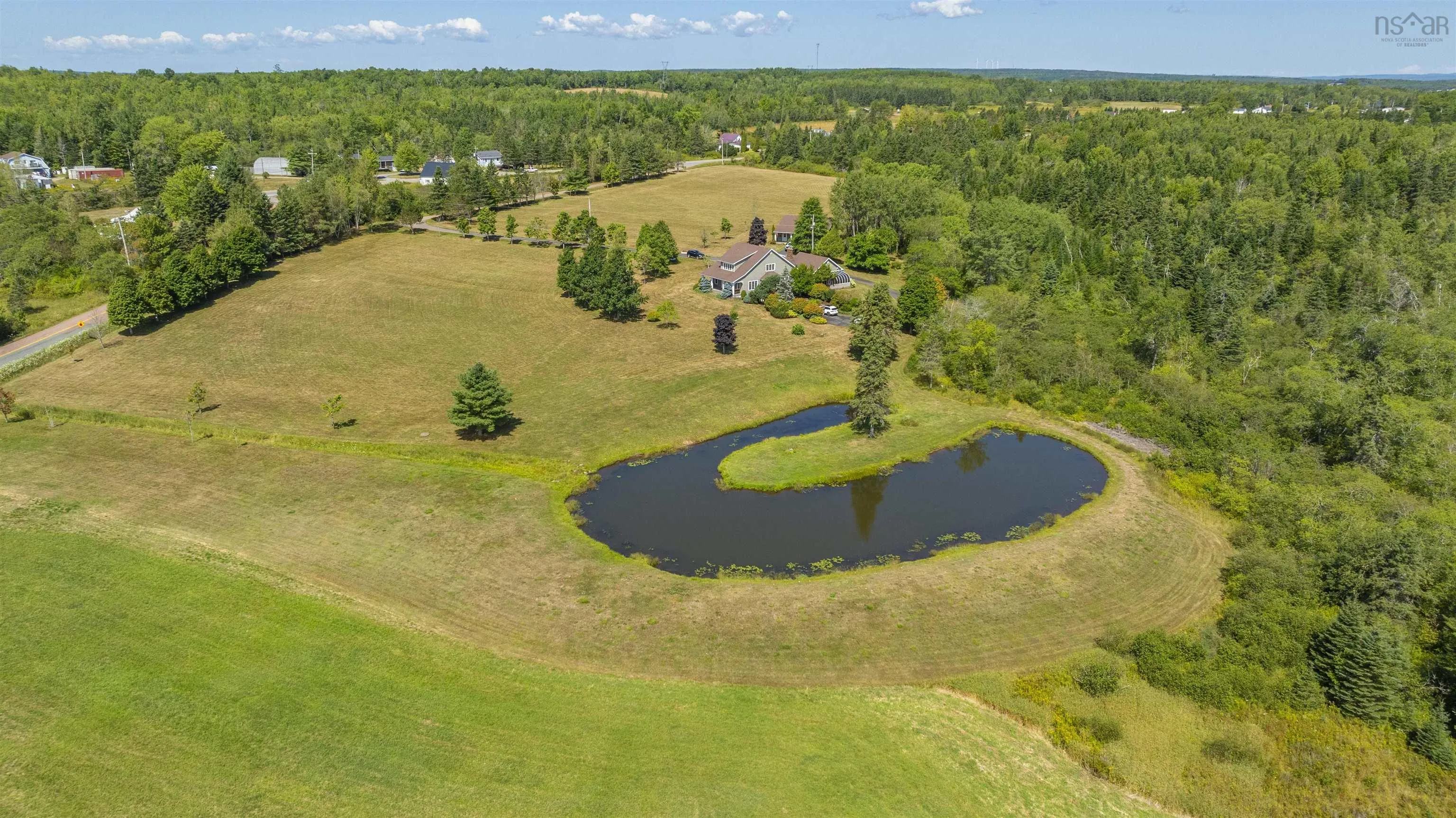 1335 Highway 2, Brentwood, NS B0N 1C0, 5 Bedrooms Bedrooms, ,4 BathroomsBathrooms,Residential,For Sale,Highway 2,202521847