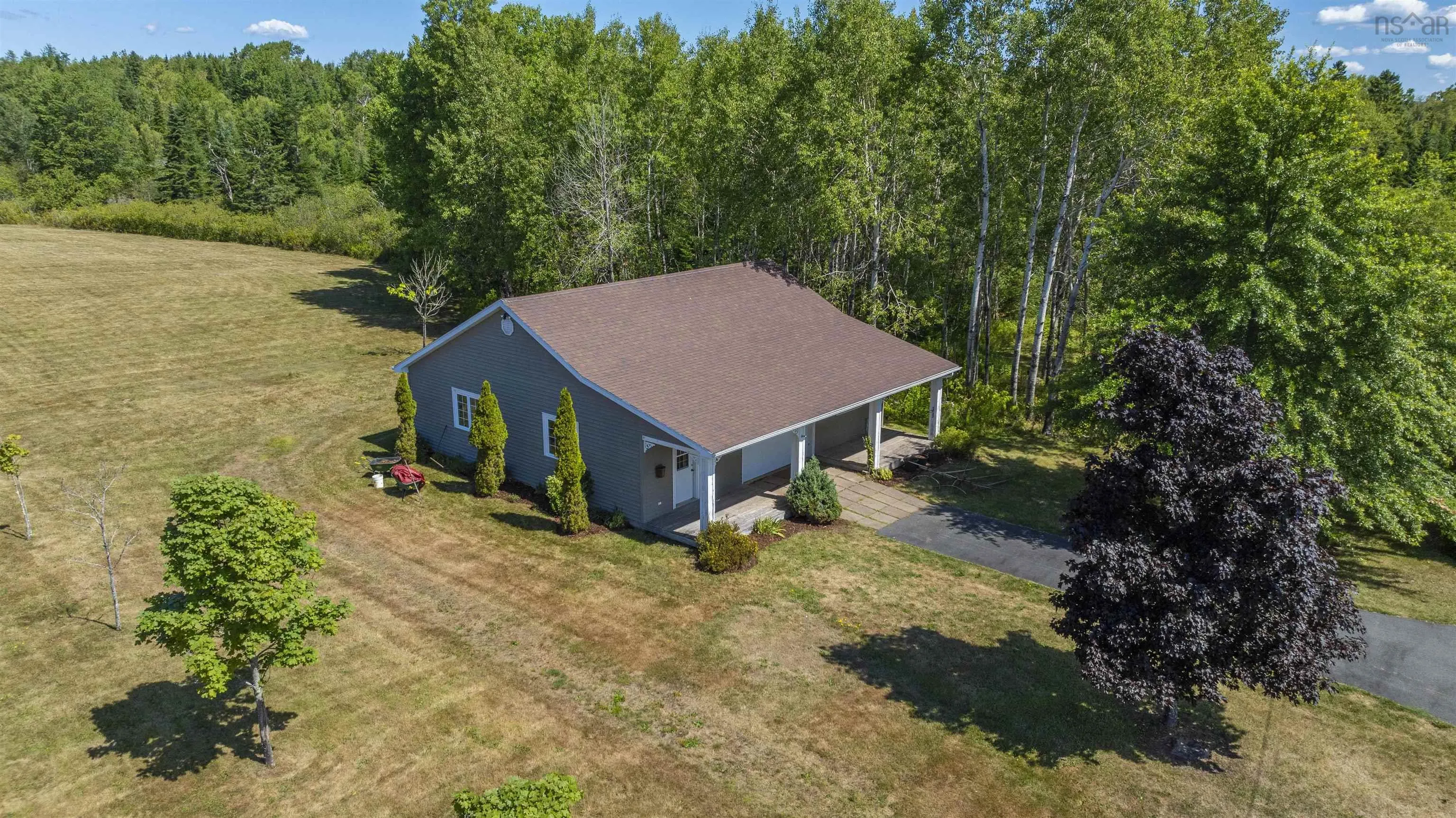 1335 Highway 2, Brentwood, NS B0N 1C0, 5 Bedrooms Bedrooms, ,4 BathroomsBathrooms,Residential,For Sale,Highway 2,202521847
