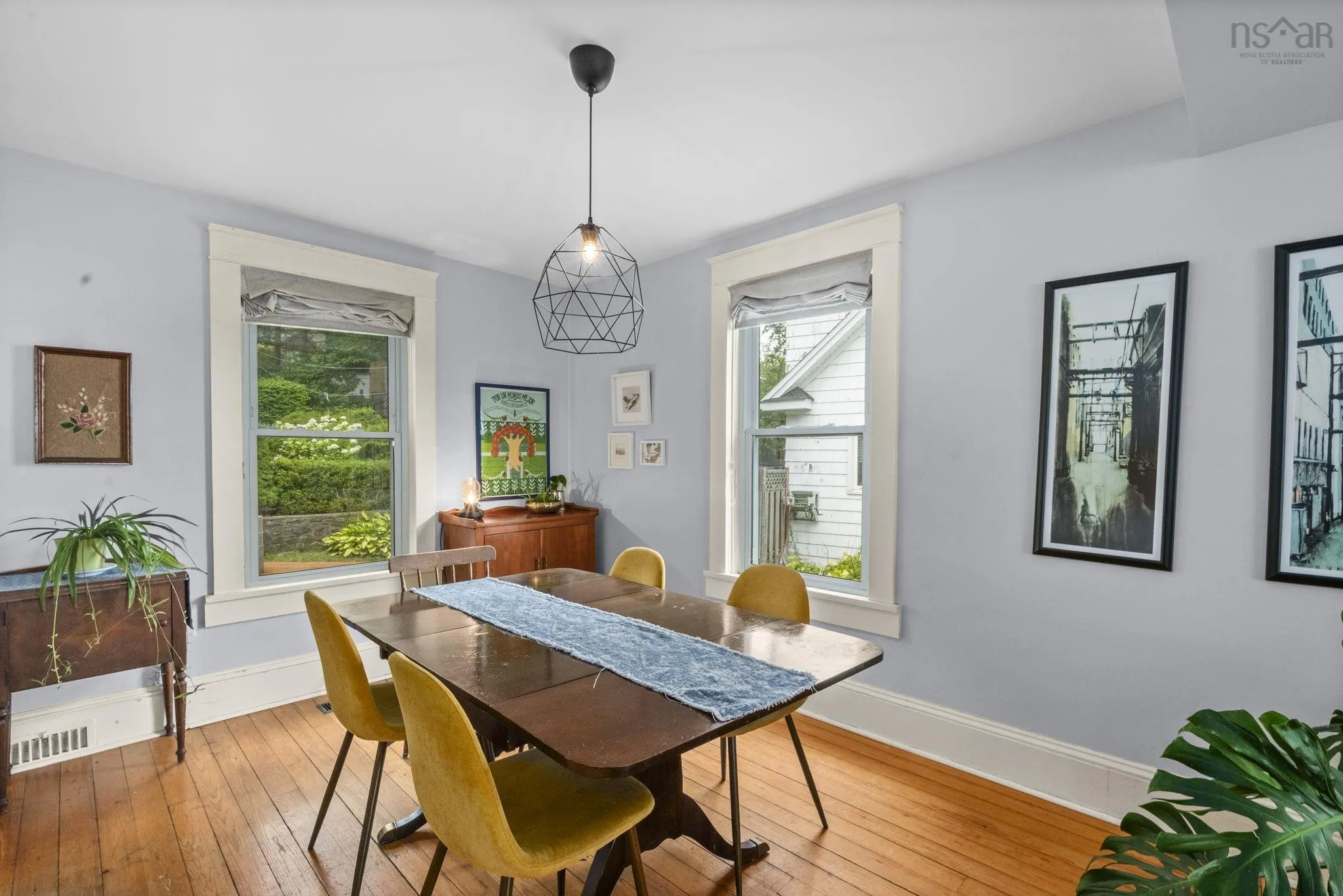 12 Locke Street, Bedford, NS B4A 1M9, 3 Bedrooms Bedrooms, ,2 BathroomsBathrooms,Residential,For Sale,Locke,202522231