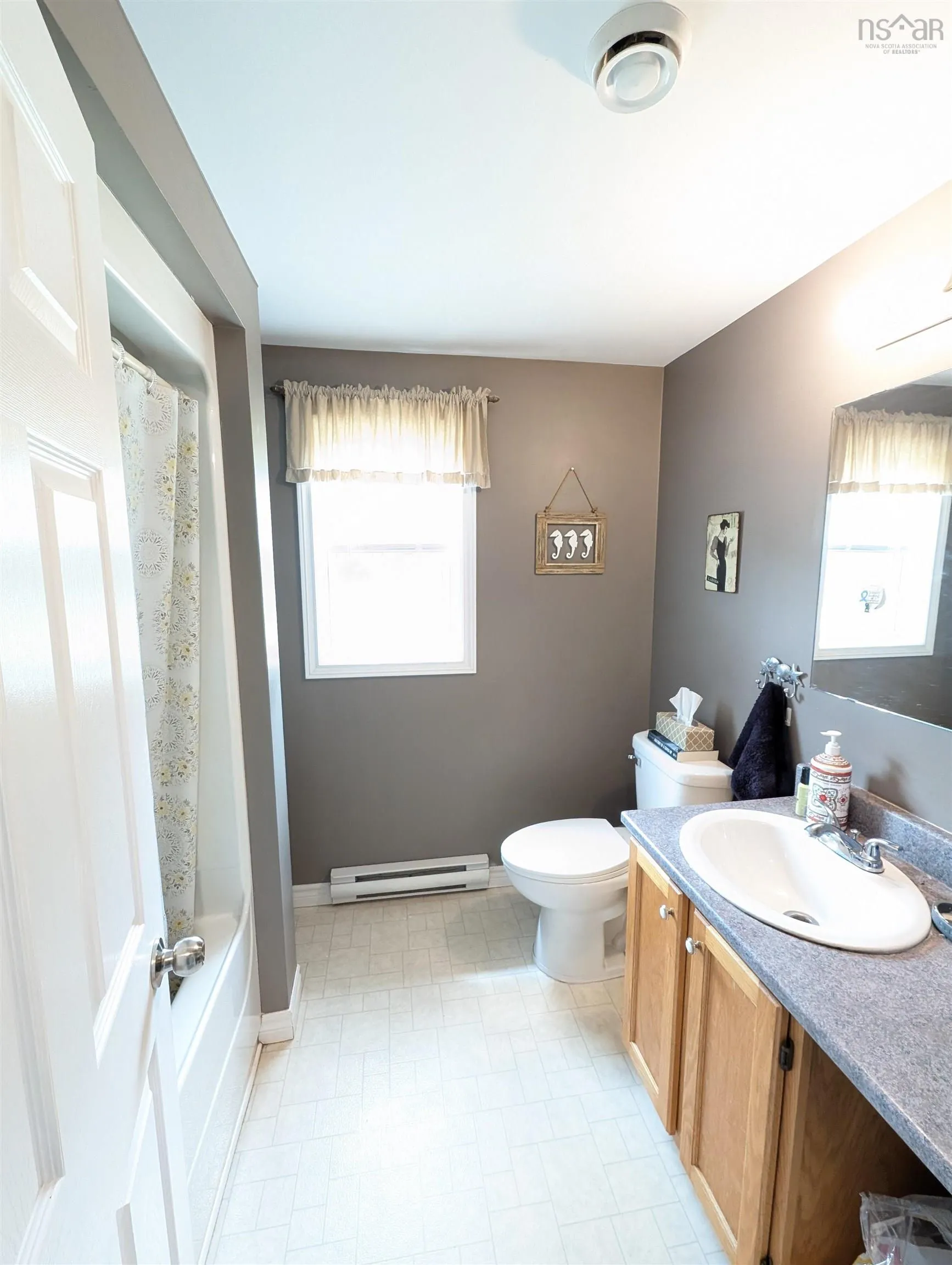 13131 Highway 215, East Hants, NS B0N 2H0, 4 Bedrooms Bedrooms, ,3 BathroomsBathrooms,Residential,For Sale,Highway 215,202519928