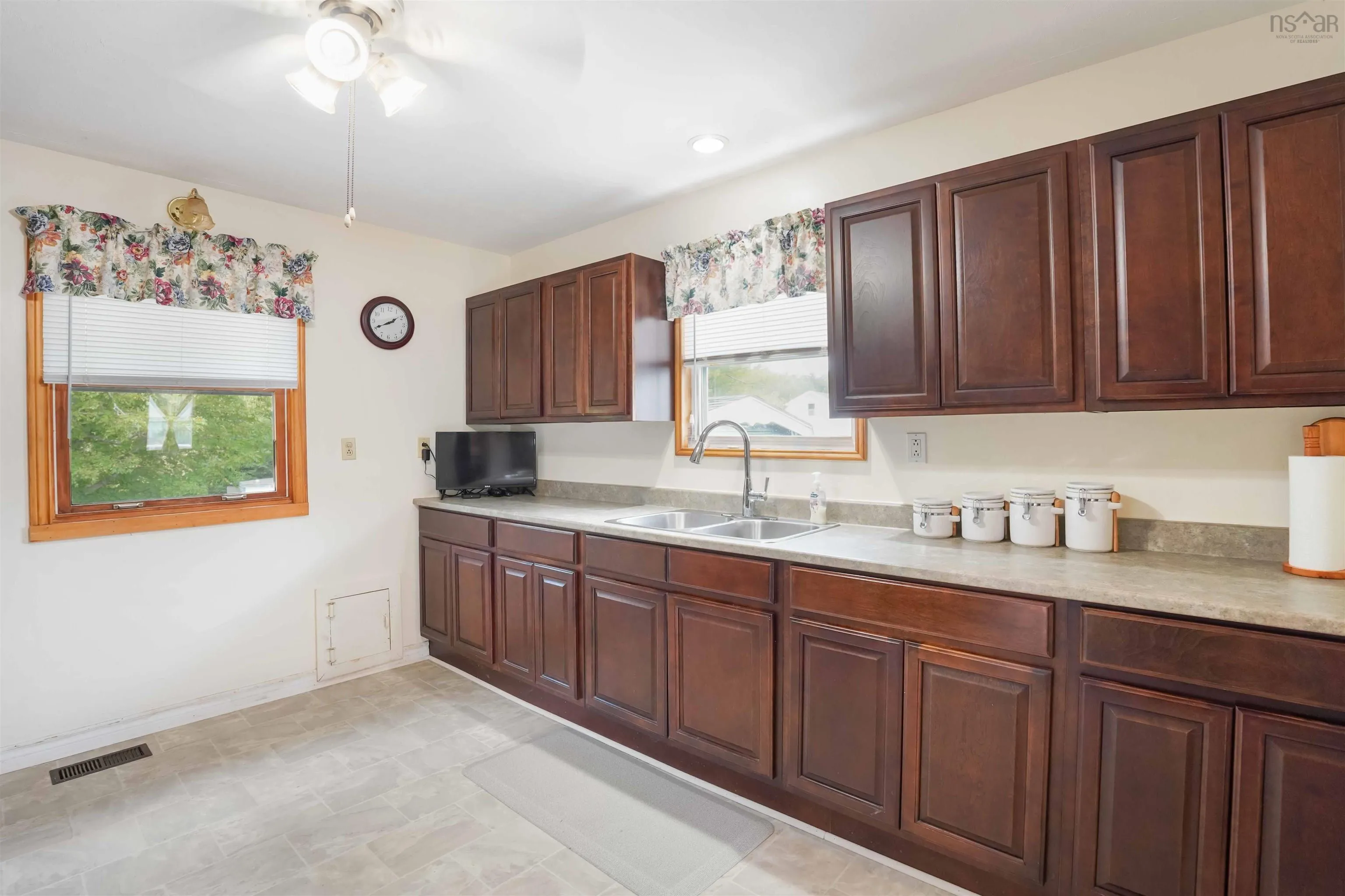 8049 Highway 221, Centreville, NS B0P 1J0, 3 Bedrooms Bedrooms, ,2 BathroomsBathrooms,Residential,For Sale,Highway 221,202523090