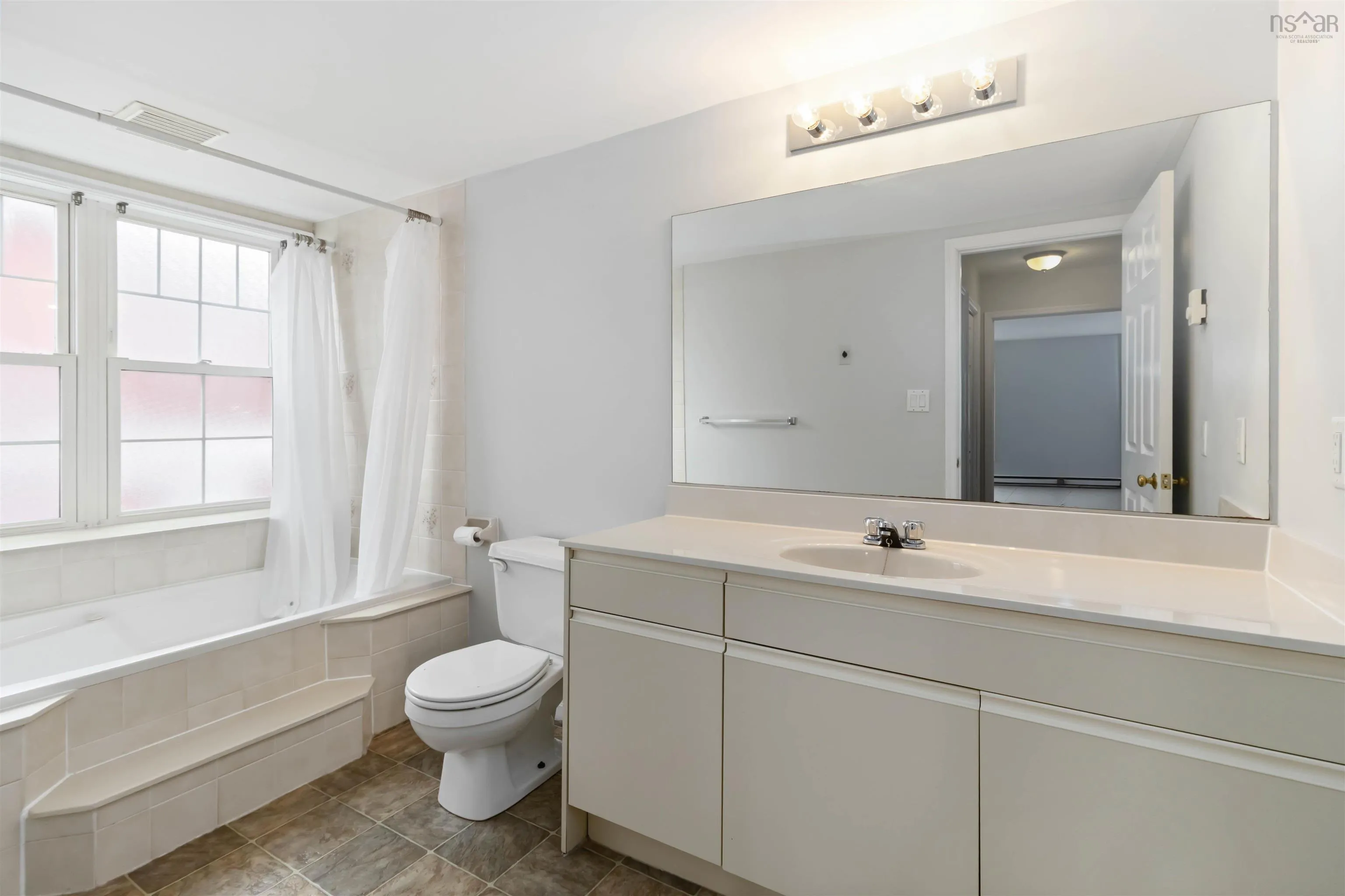431-96 Moirs Mill Road, Bedford, NS B4A 3Y2, 2 Bedrooms Bedrooms, ,2 BathroomsBathrooms,Residential,For Sale,Moirs Mill Road,202522634