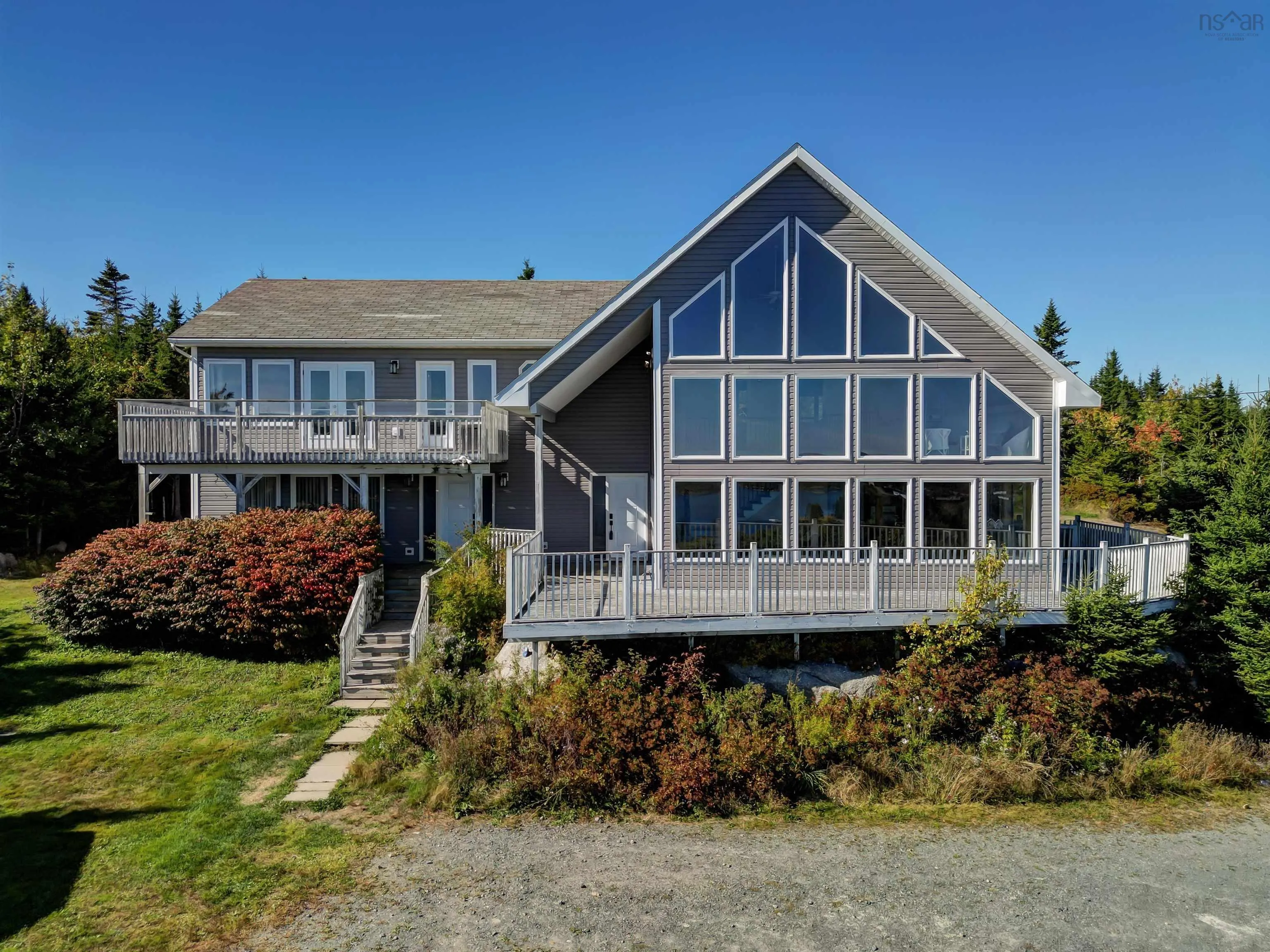 901 Terence Bay Road, Terence Bay, NS B3T 1X2, 5 Bedrooms Bedrooms, ,4 BathroomsBathrooms,Residential,For Sale,Terence Bay,202524819