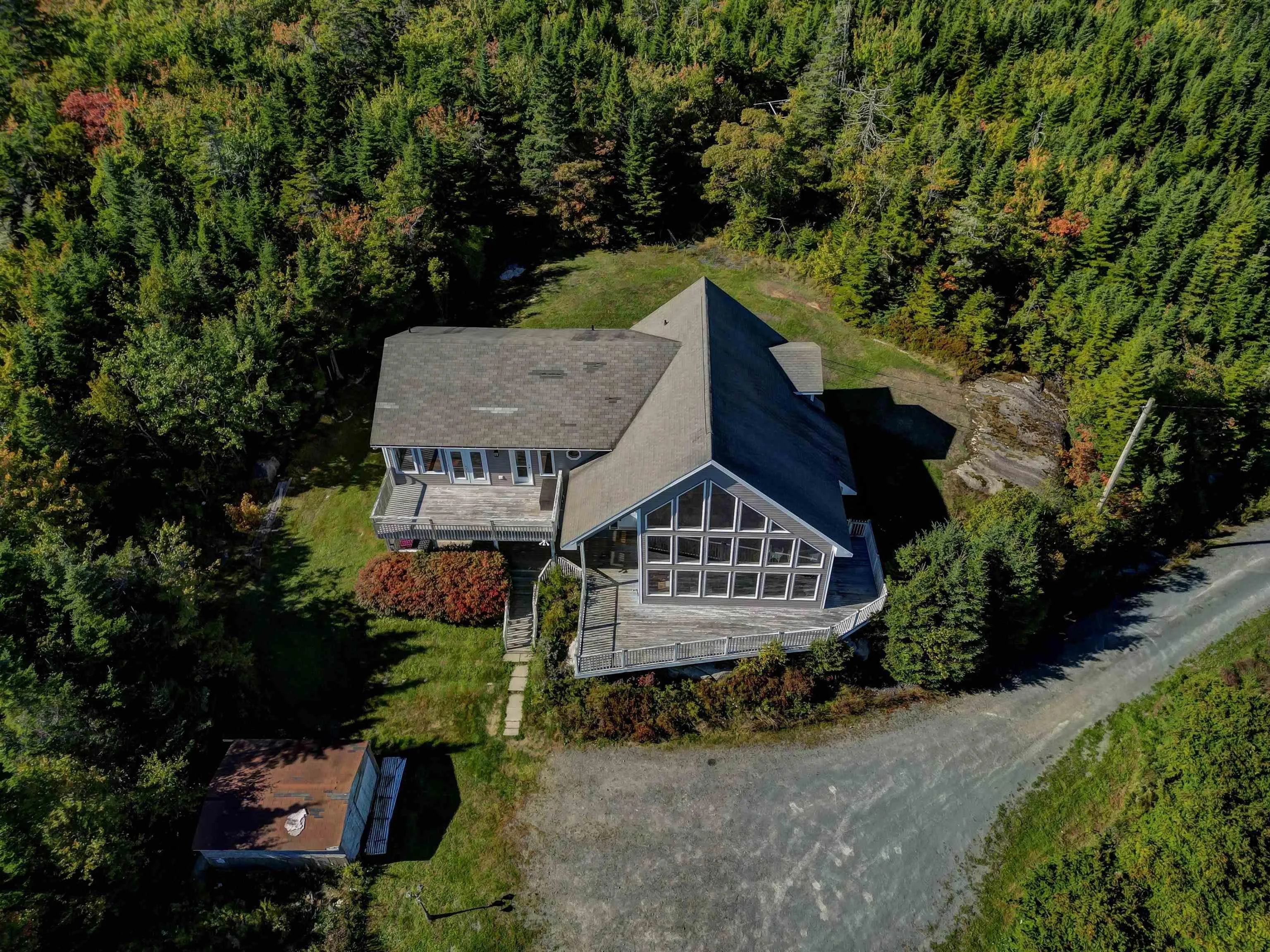 901 Terence Bay Road, Terence Bay, NS B3T 1X2, 5 Bedrooms Bedrooms, ,4 BathroomsBathrooms,Residential,For Sale,Terence Bay,202524819